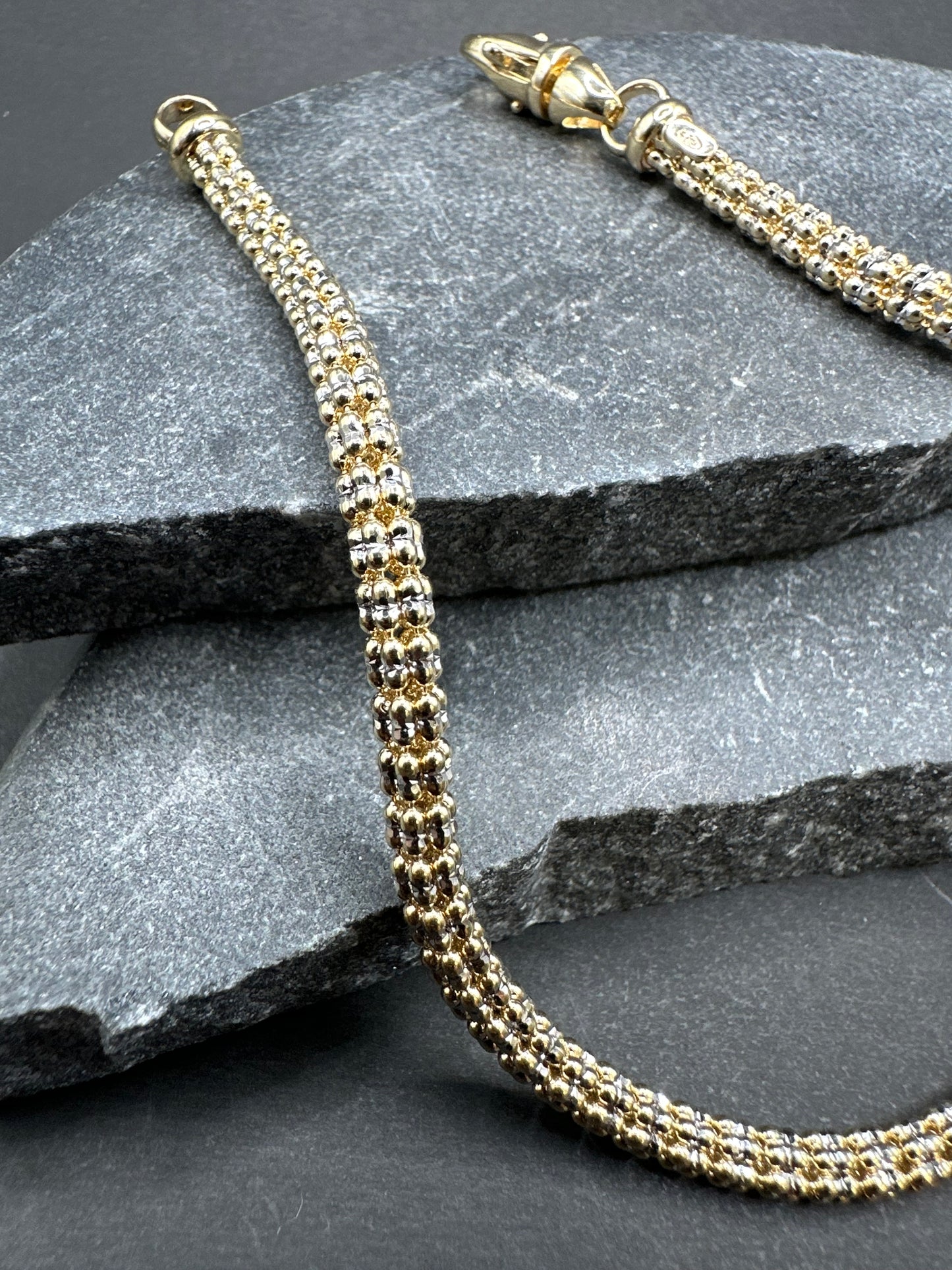 14K Gouden Buisvormige Armband met Draaislot – 21 cm