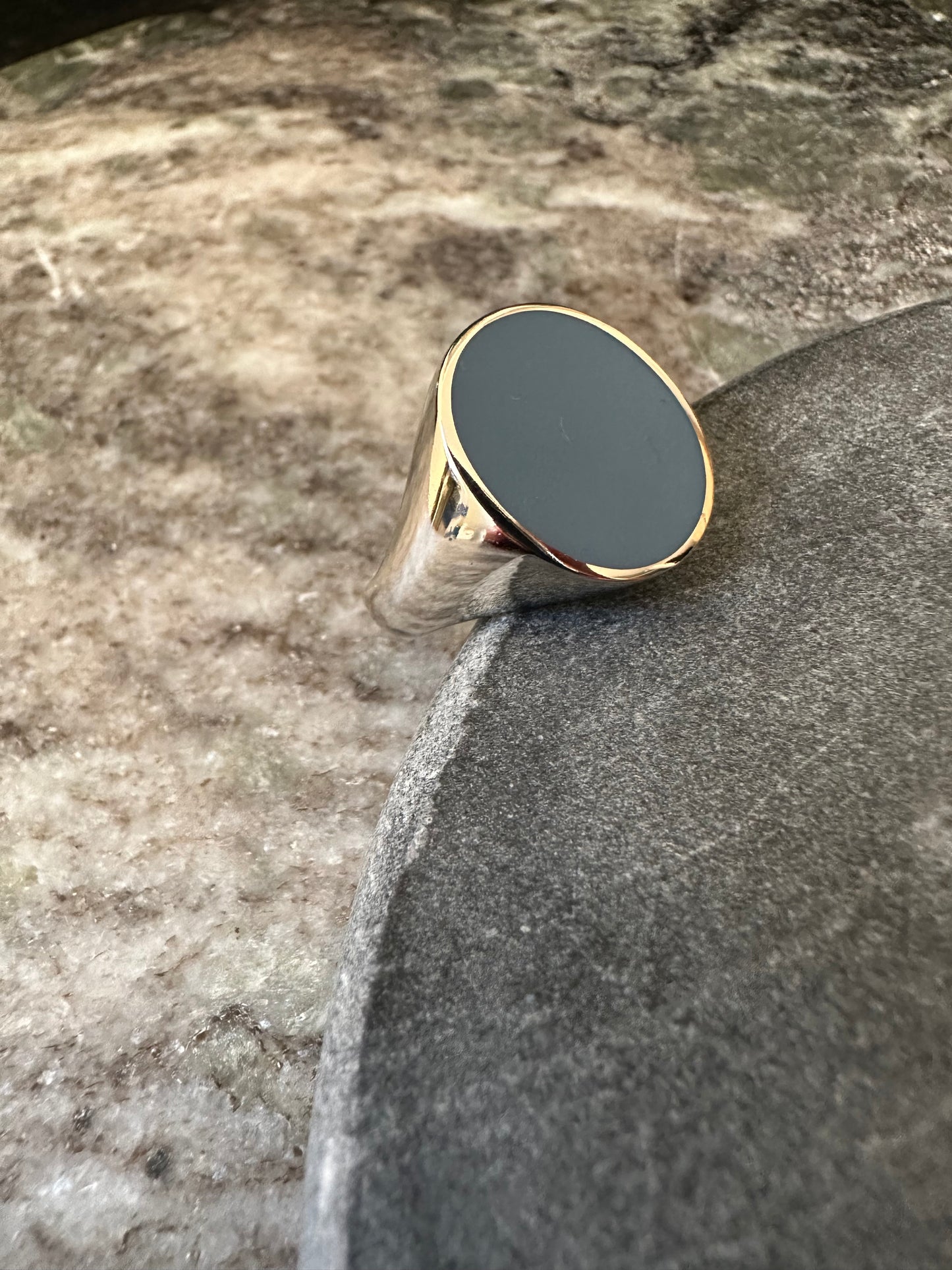 14k Witgouden Zegelring met Dubbele Blauwe Lagensteen