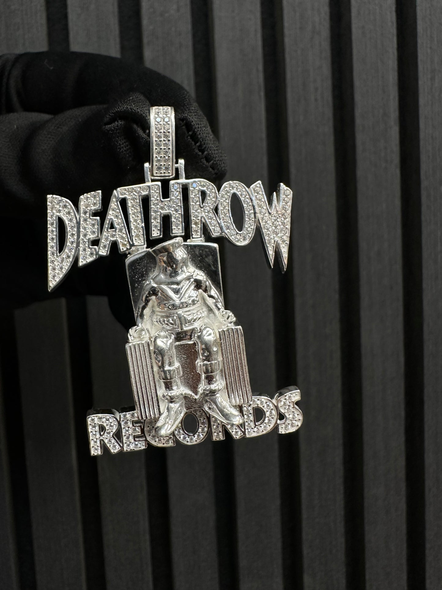 Prachtige 925 Zilveren Death Row Records Hanger – Iced met Zirkonia