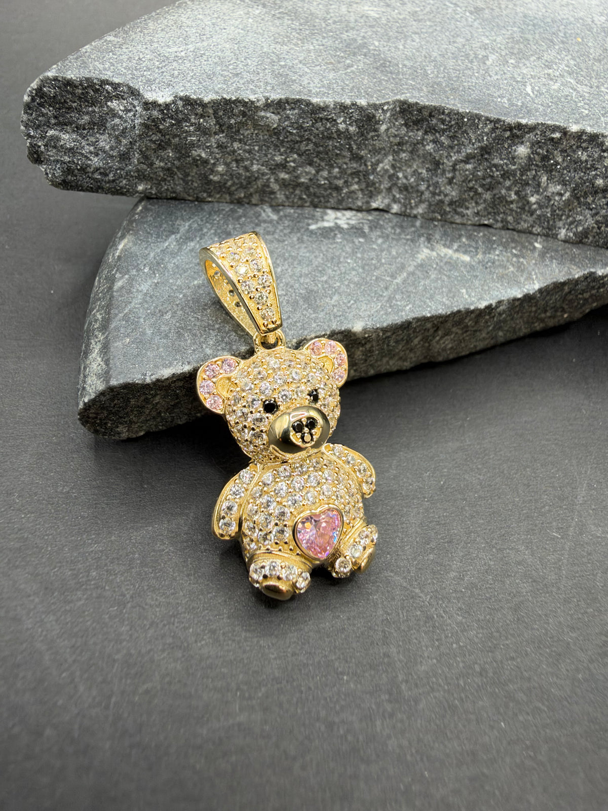 14K Gouden Teddybeer Hanger met Edelstenen – 15,7 × 28 mm