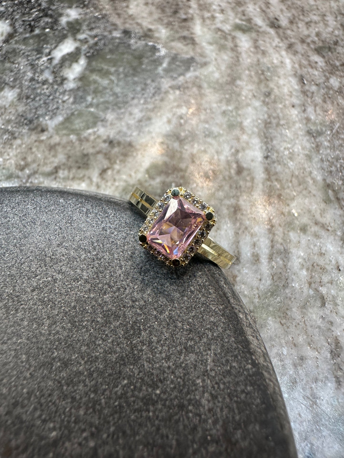 14K Gouden Ring met Toermalijn en Zirkonia – Maat 17,5