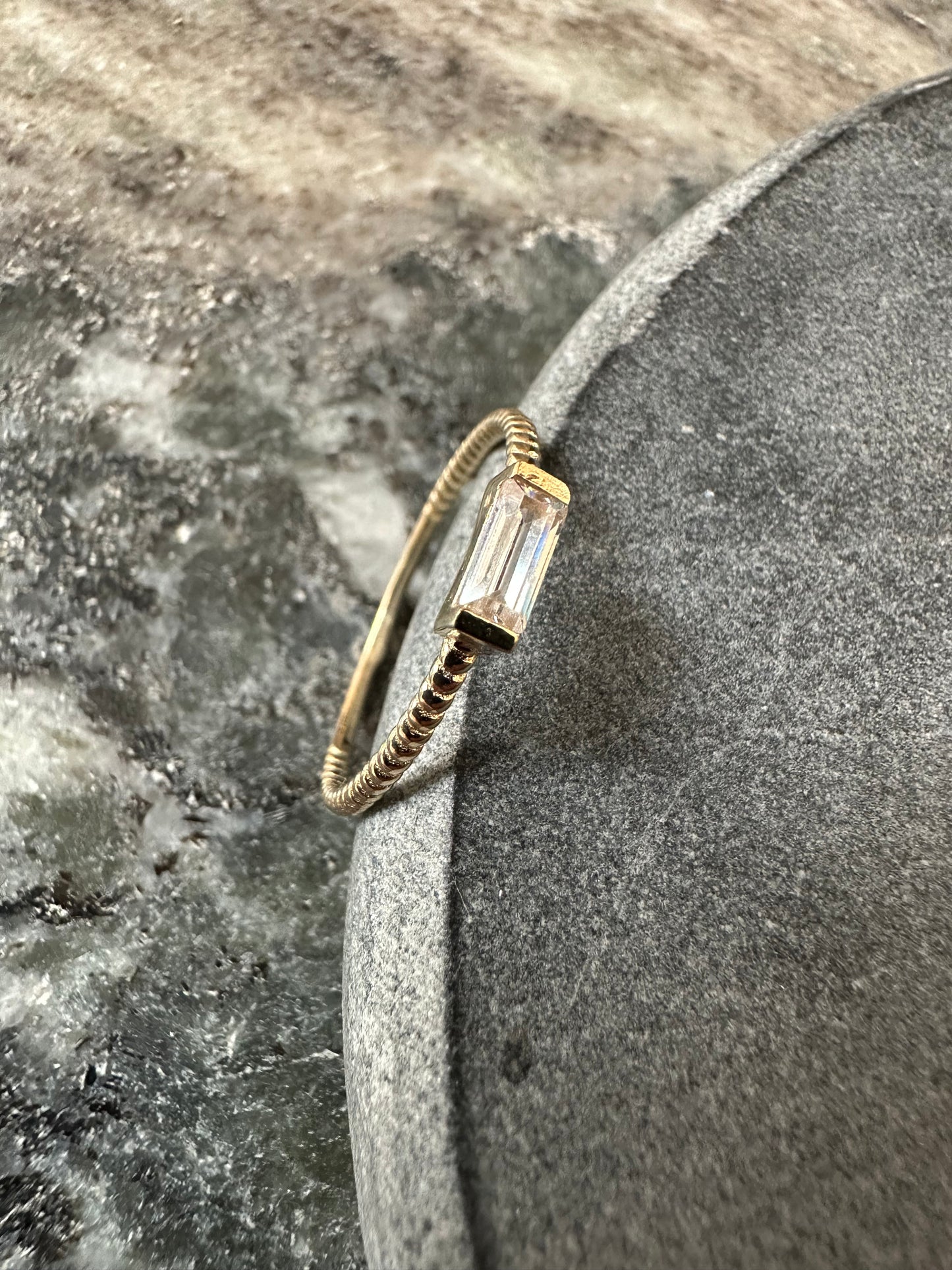 14k Gouden Ring met Zirkonia