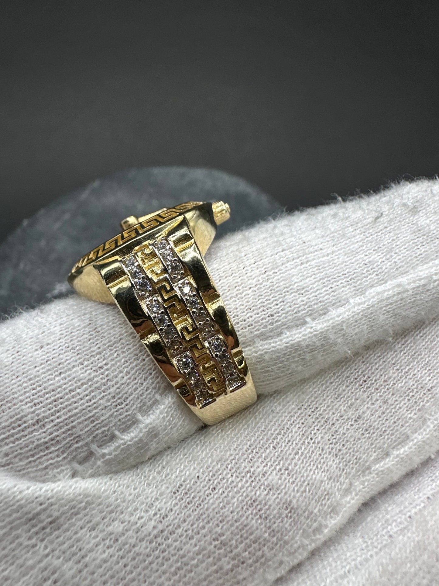 14K Gouden Iced Klok Ring met Robijnen – Maat 21