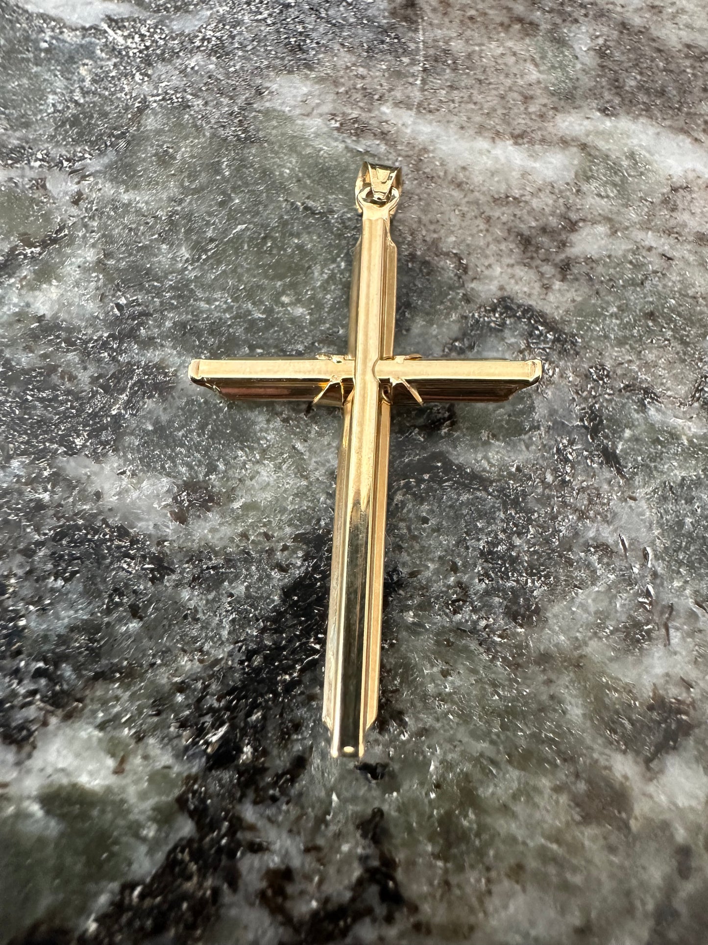 14K Gouden Kruis Hanger met Jezus Beeld
