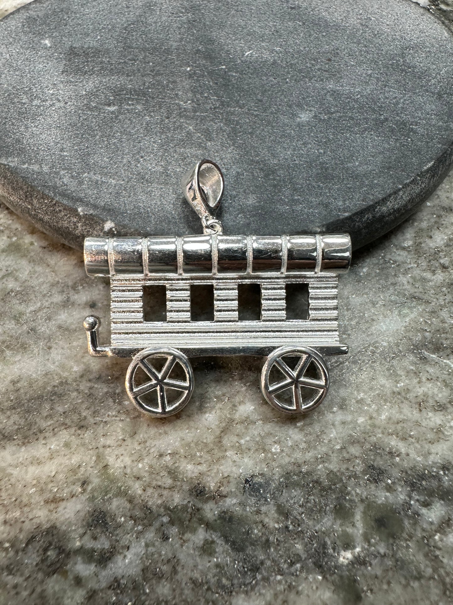 Sam’s Juwelen – 925 Zilveren Woonwagen Hanger