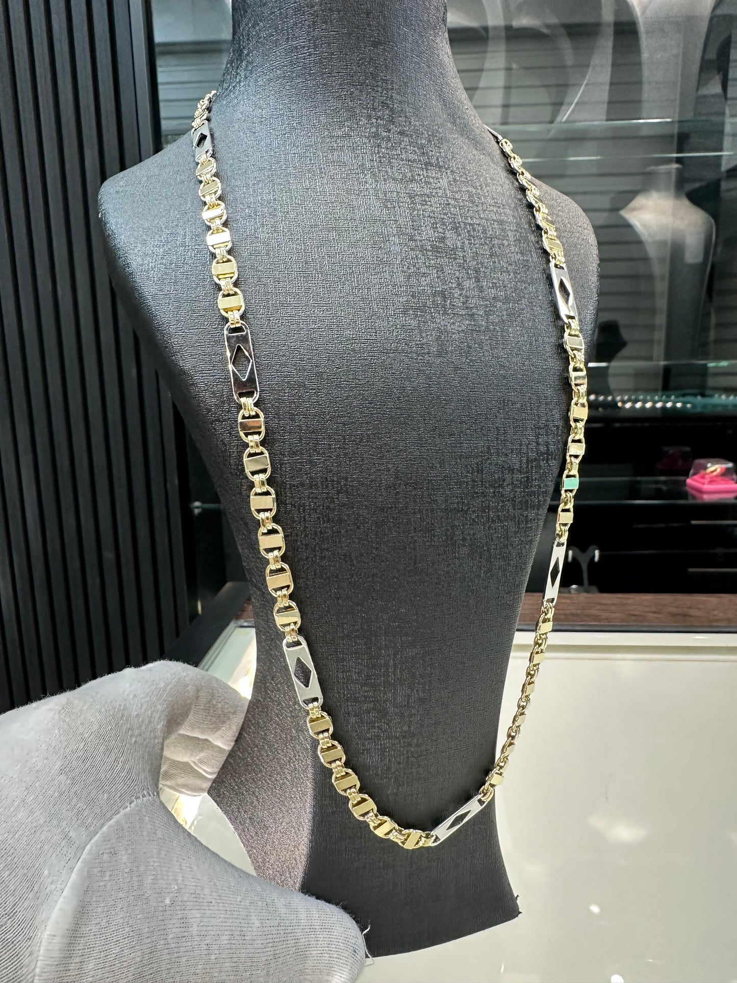 14K Gouden Platte Magnum Kingsly Ketting met Witgouden Ruitjes – 66 cm