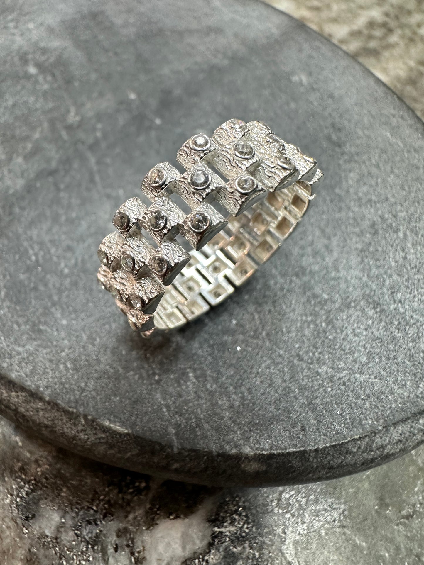 925 Zilveren Iced Rollie Ring – 7 mm Breed, Volledig Bezet met Zirkonia