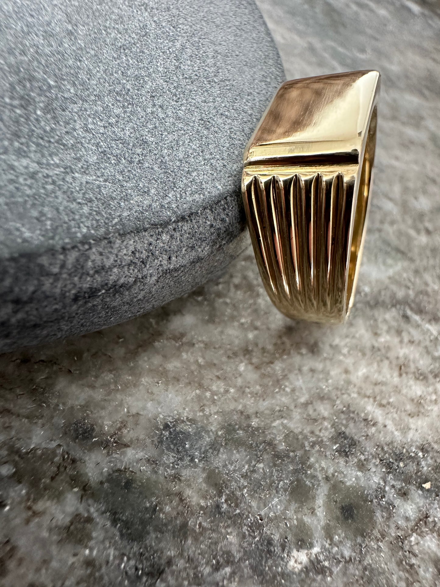 14K Gouden Massieve Zegelring