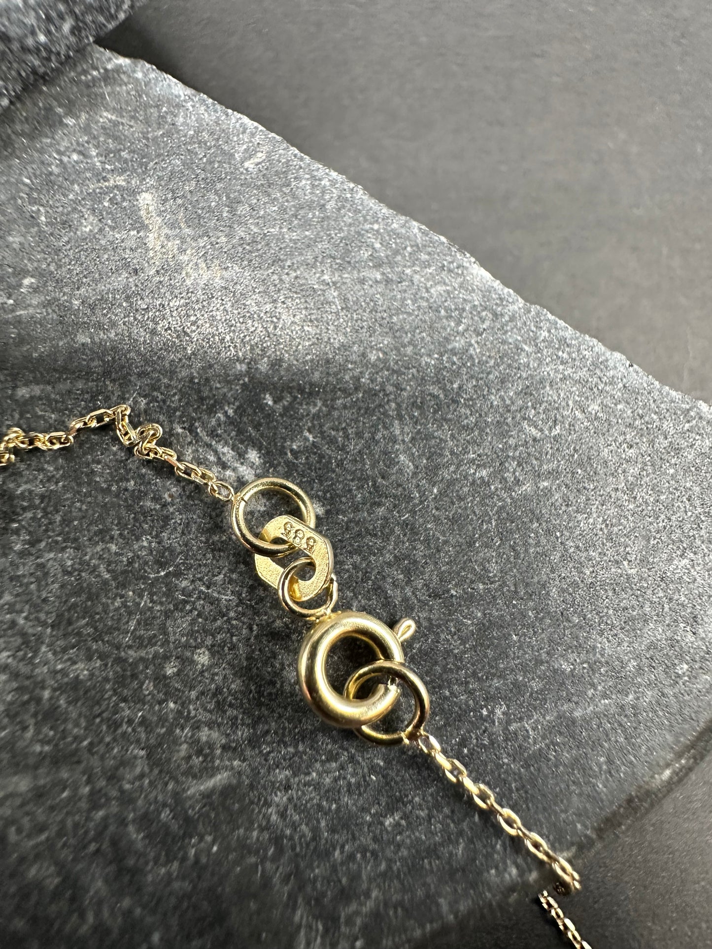 14K Gouden Elegante Ketting met Blad Hanger – 42 cm