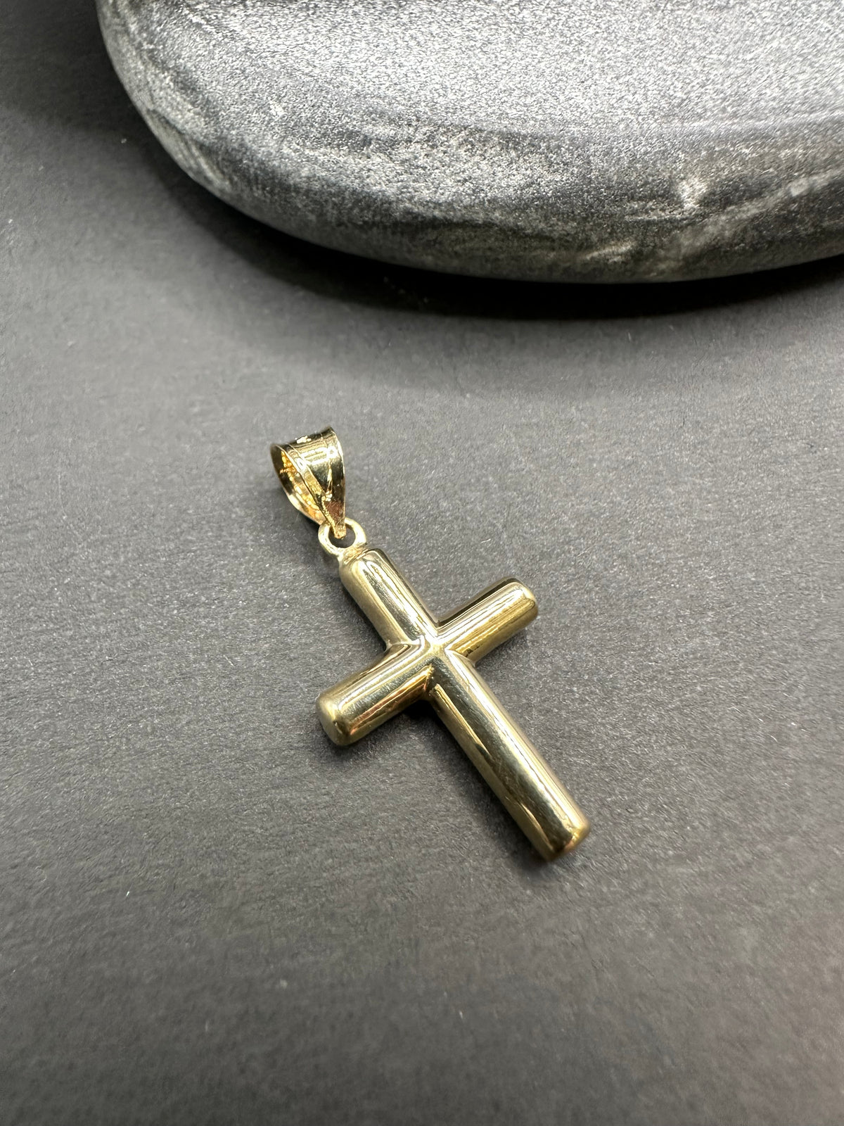14K Gouden Simpel Kruis – 14 x 28 mm