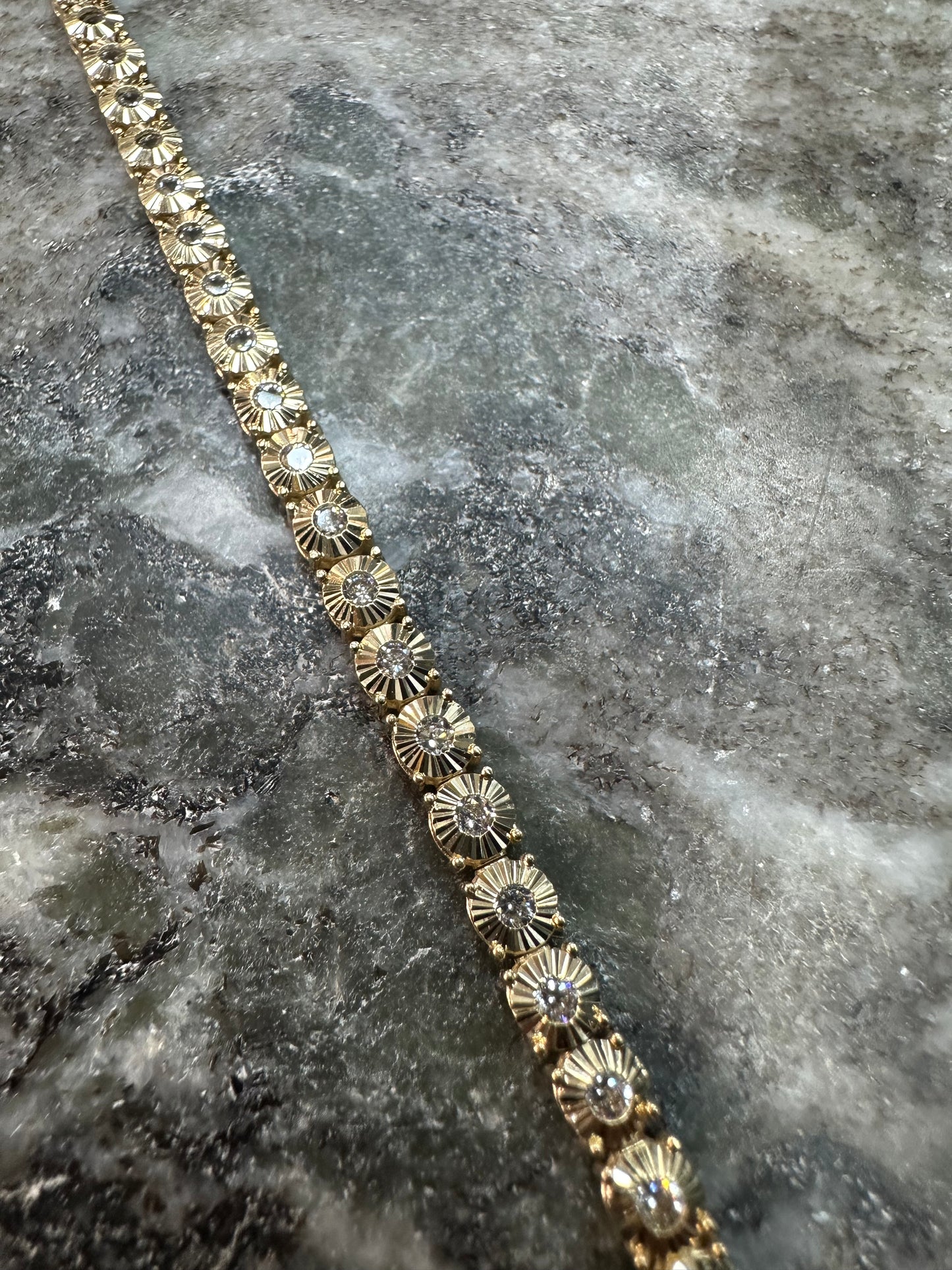 14K Gouden Tennisarmband – Tijdloze Luxe met Sprankelende Uitstraling