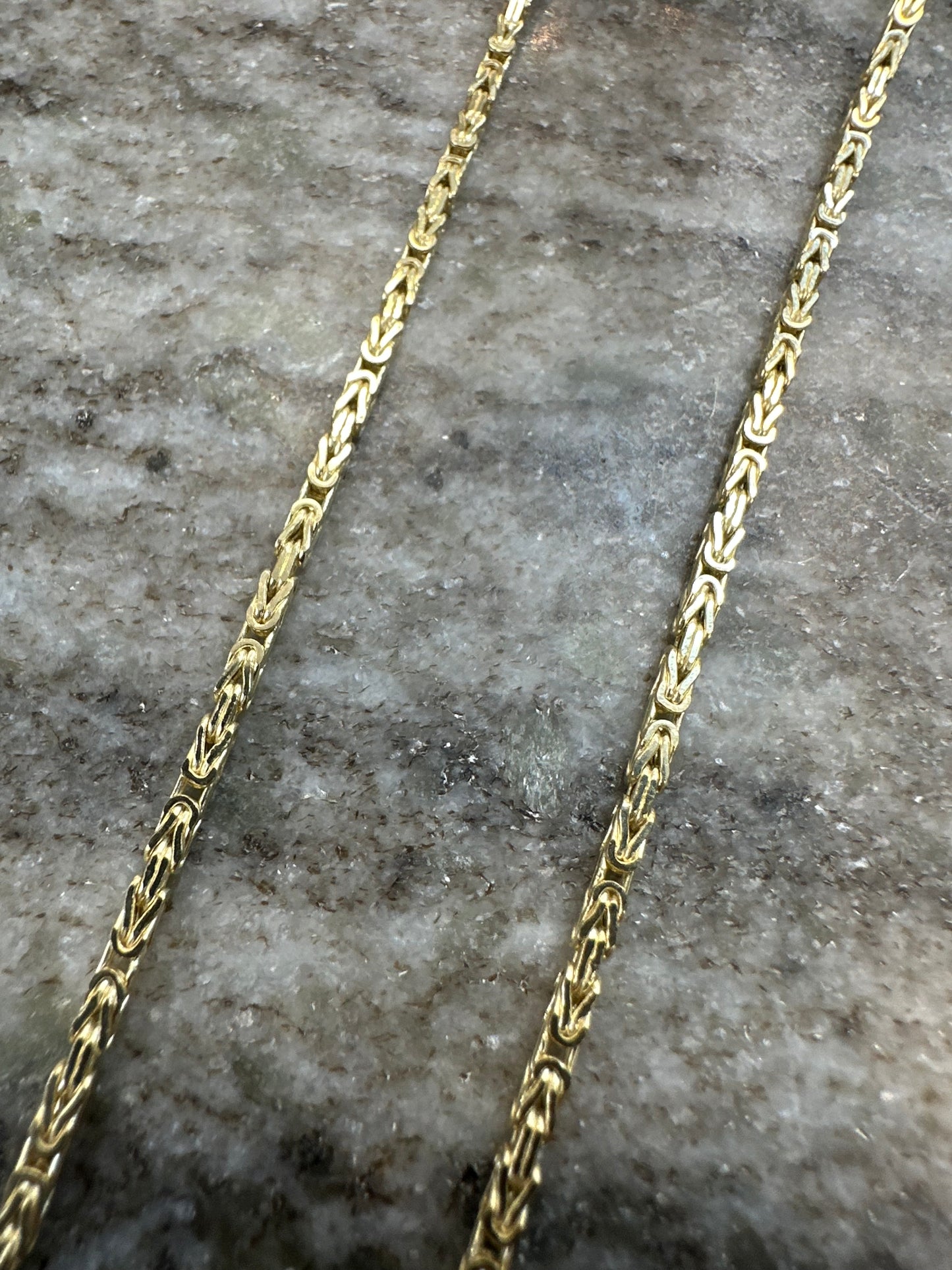 Prachtige 14K Gouden Koningsketting – 60 cm | 2 mm | Byzantijnse Stijl & Tijdloze Luxe