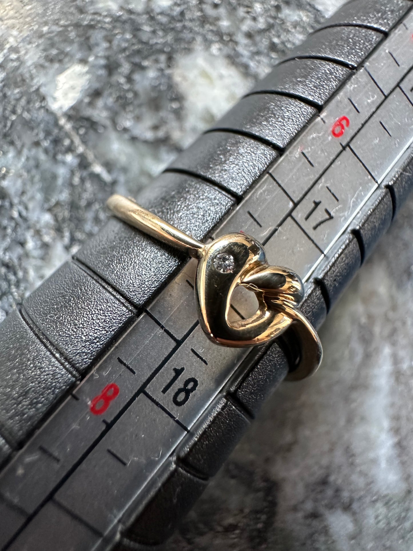 14K Gouden Hartjesring met 0,01 karaat Diamant