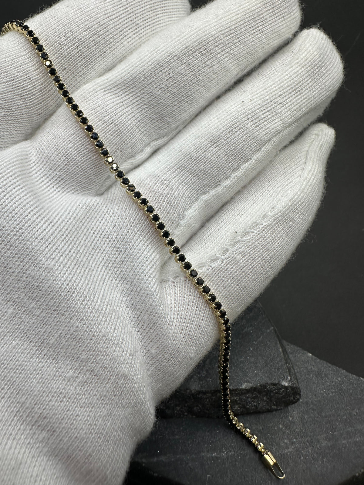 14K Gouden Tennis Armband met Natuurlijke Onyx – 2 mm