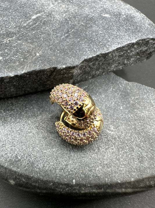 14K Gouden Oorbellen met Roze Steentjes – 13,7 mm
