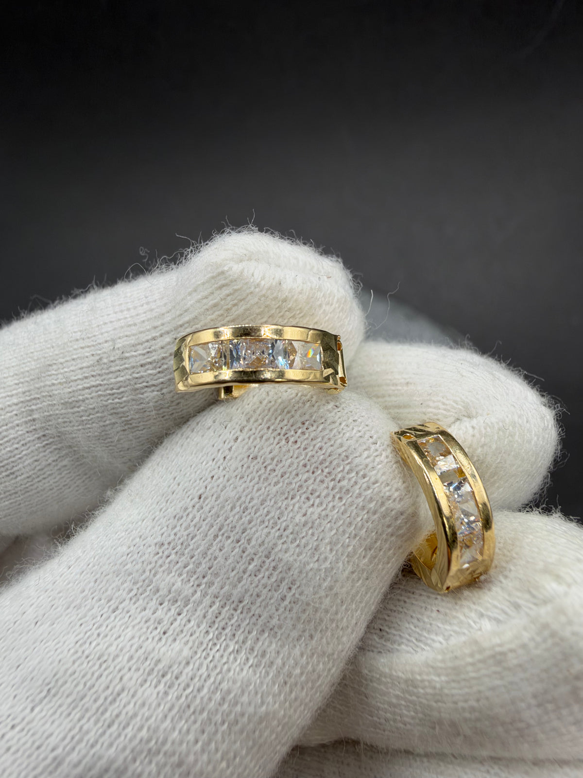 14K Gouden Oorbellen met Zirkonia – Ø 12 mm – 3,7 mm Breed