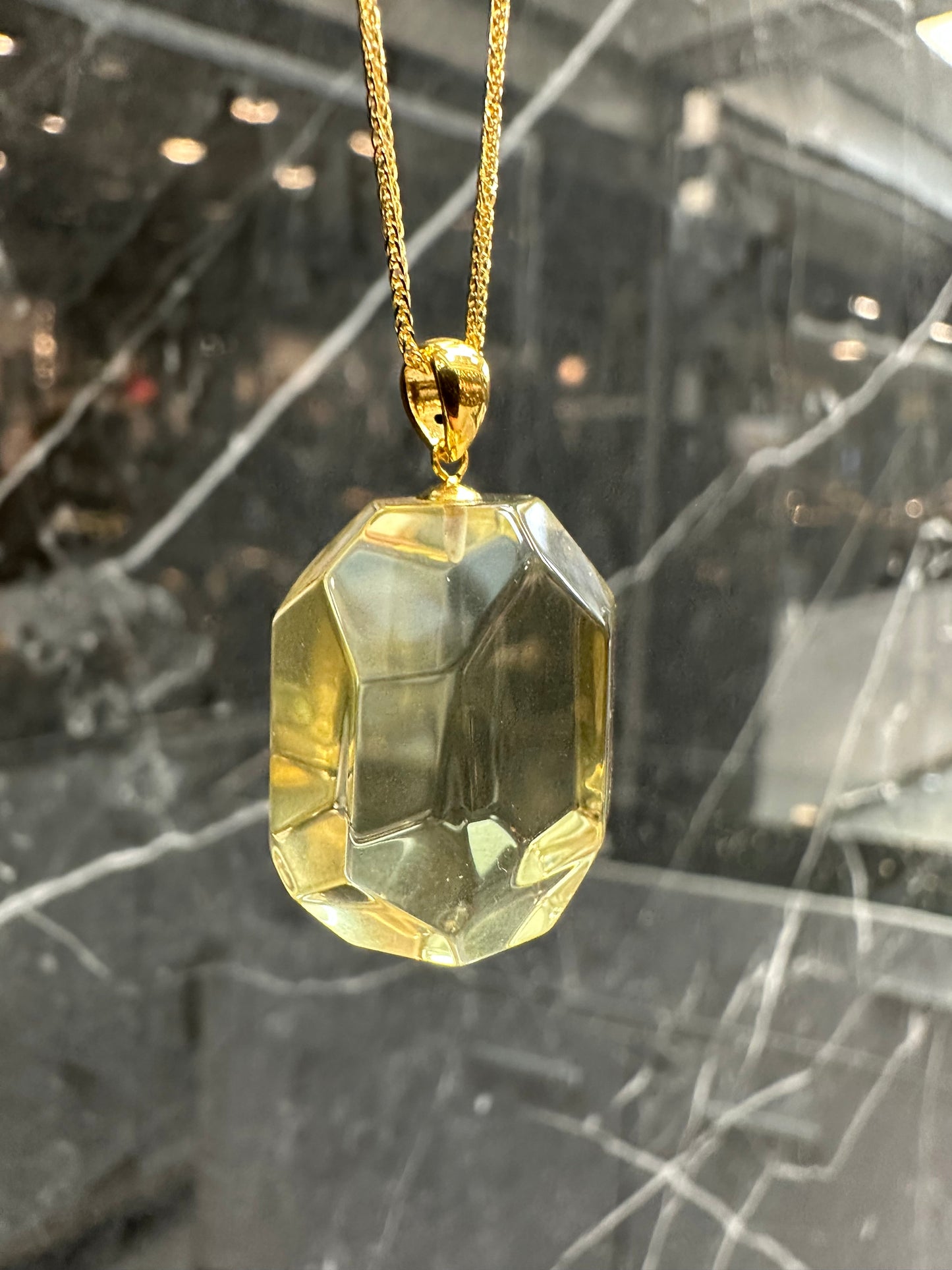 Prachtige 18K Gouden Ketting met Natuurlijke Quartz Steen – Inclusief Certificaten
