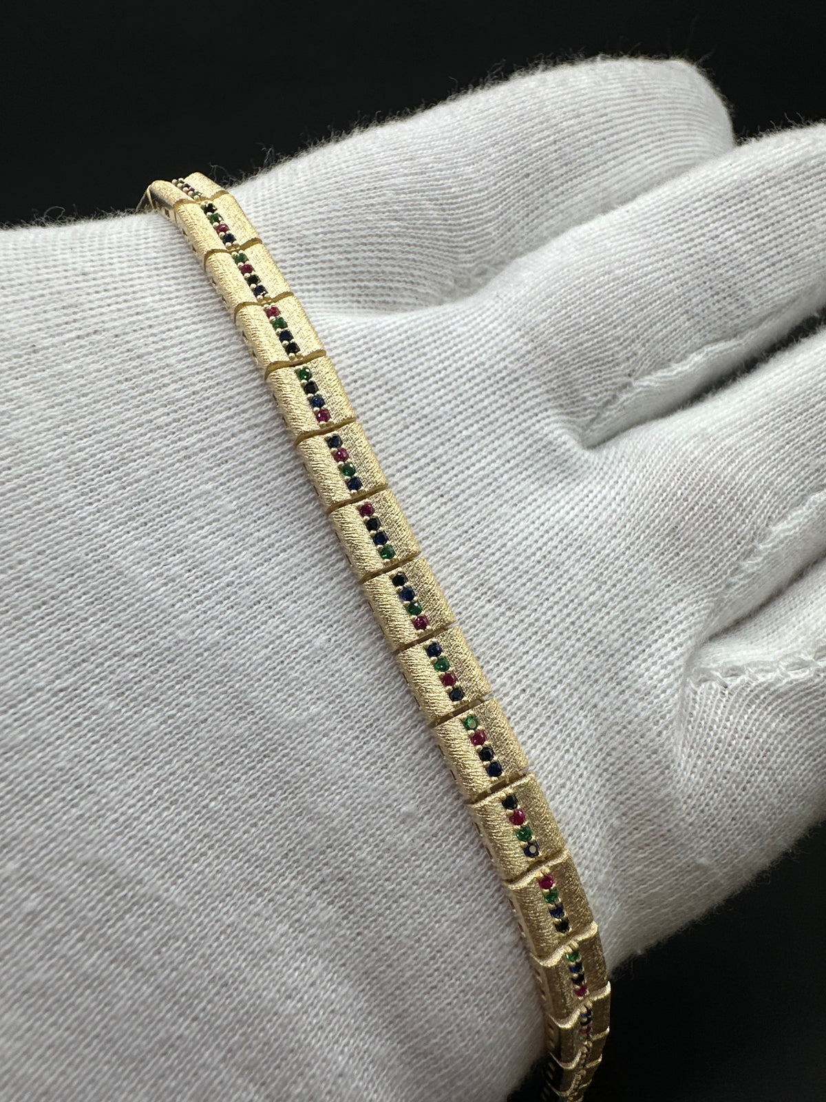 14K Gouden Matte Armband met Edelstenen – 19 cm – 6 mm