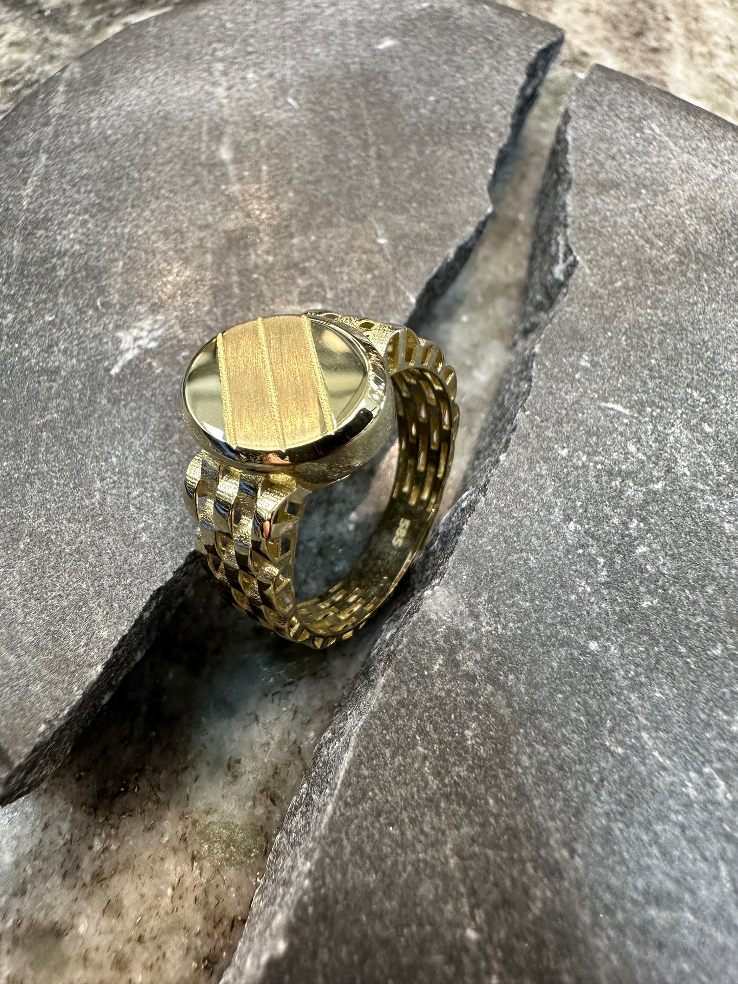 Prachtige 14K Gouden Zegelroley Ring – Maat 21