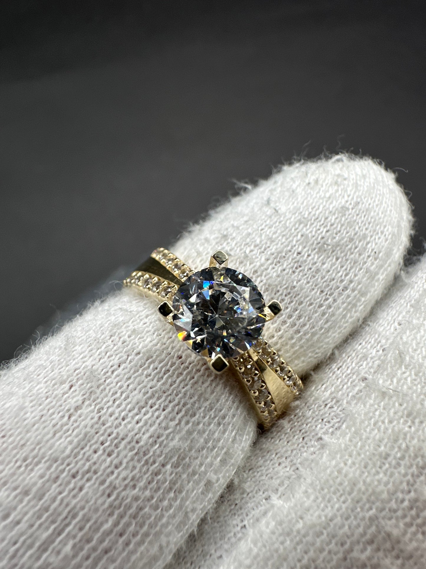 14K Gouden Ring met Zirkonia – Maat 17,5
