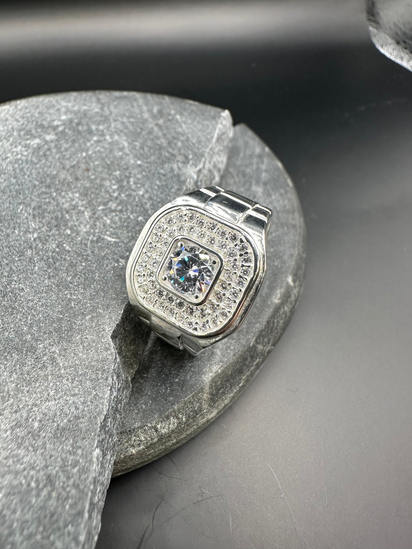 Schitterende 925 Zilveren Ring – Bezet met Zirkonia | Maat 20 | Elegant & Tijdloos