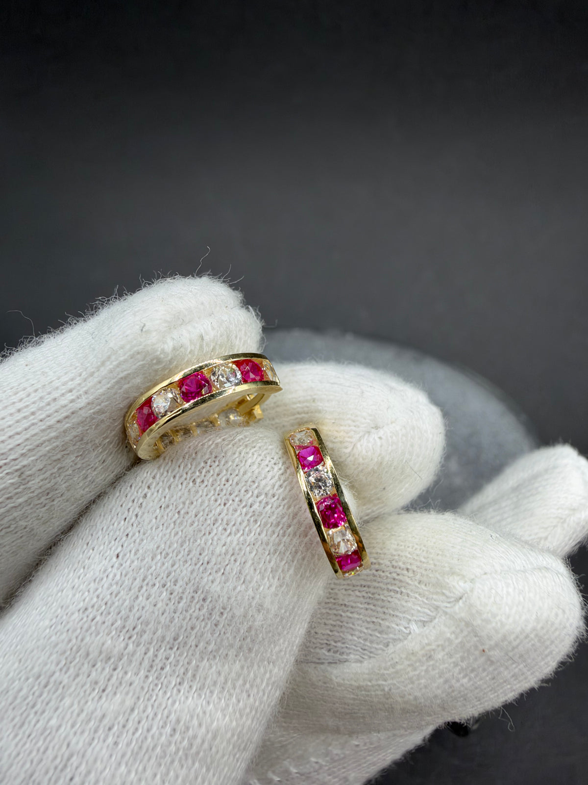 14K Gouden Oorbellen met Zirkonia en Edelsteen – Ø 12 mm – 2,6 mm Breed