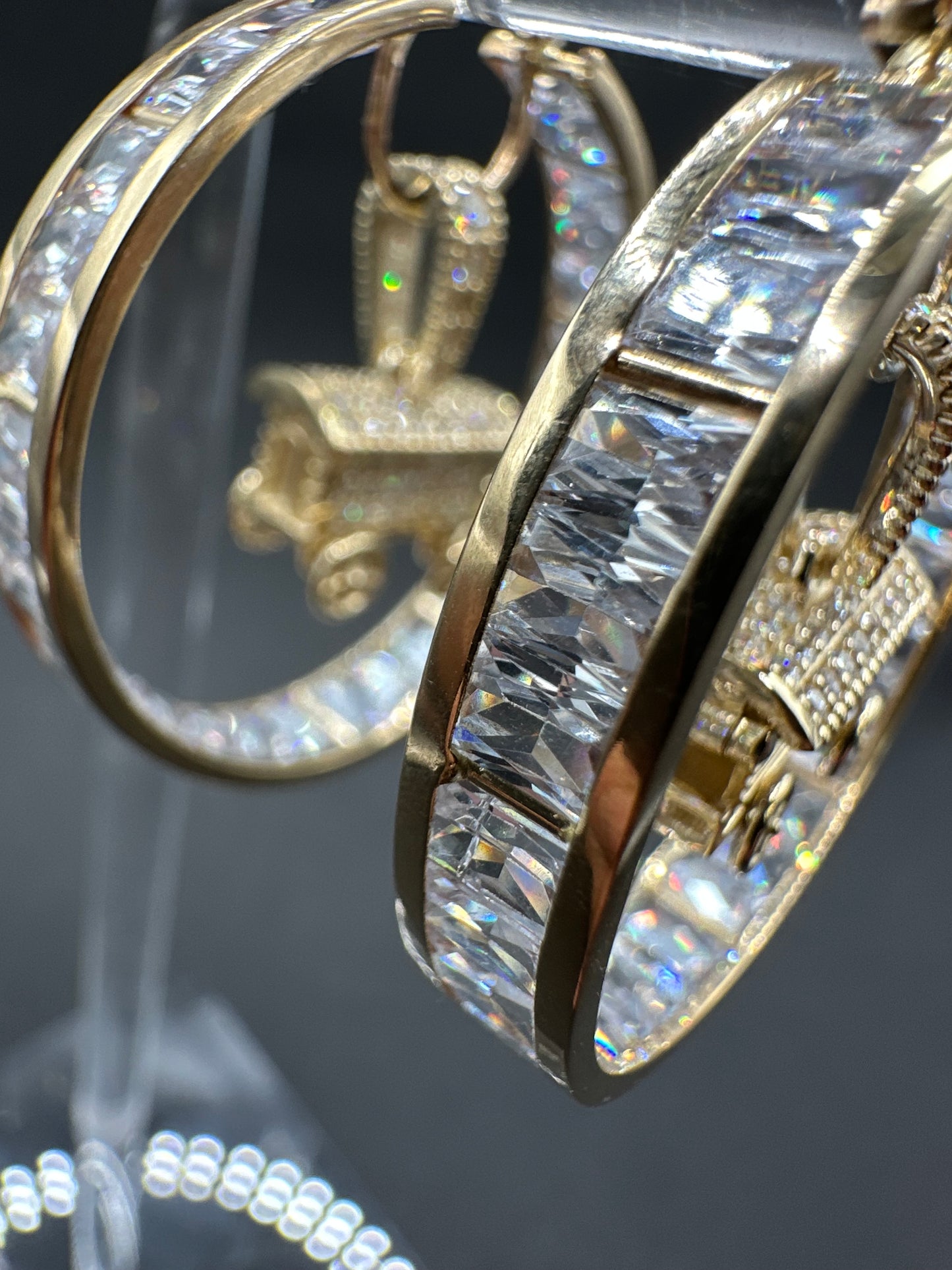 14K Gouden Woonwagen Oorbellen met Zirkonia – 34 mm