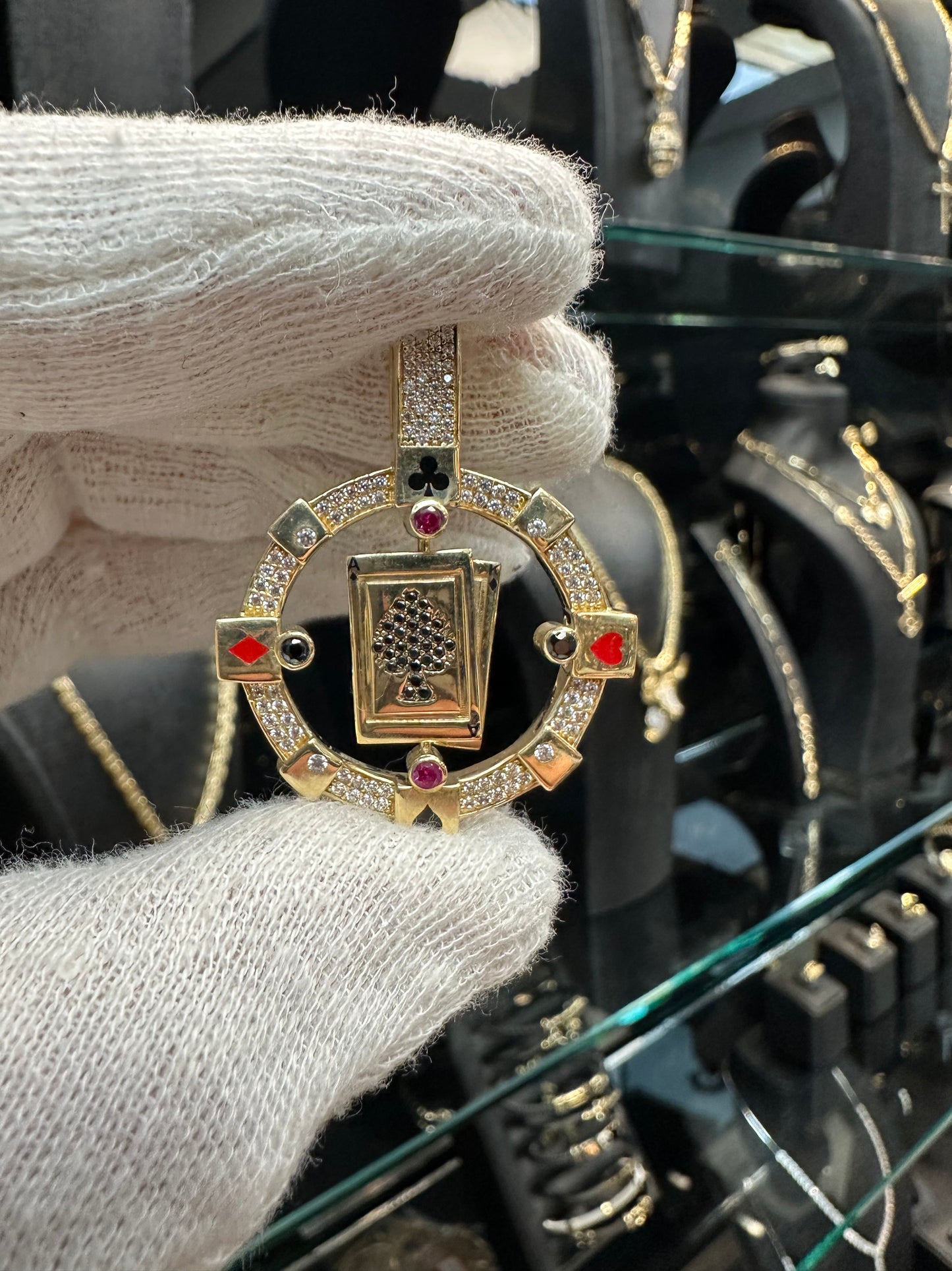 14K Gouden Kaarten Hanger met Draaiend Middenstuk en Edelstenen
