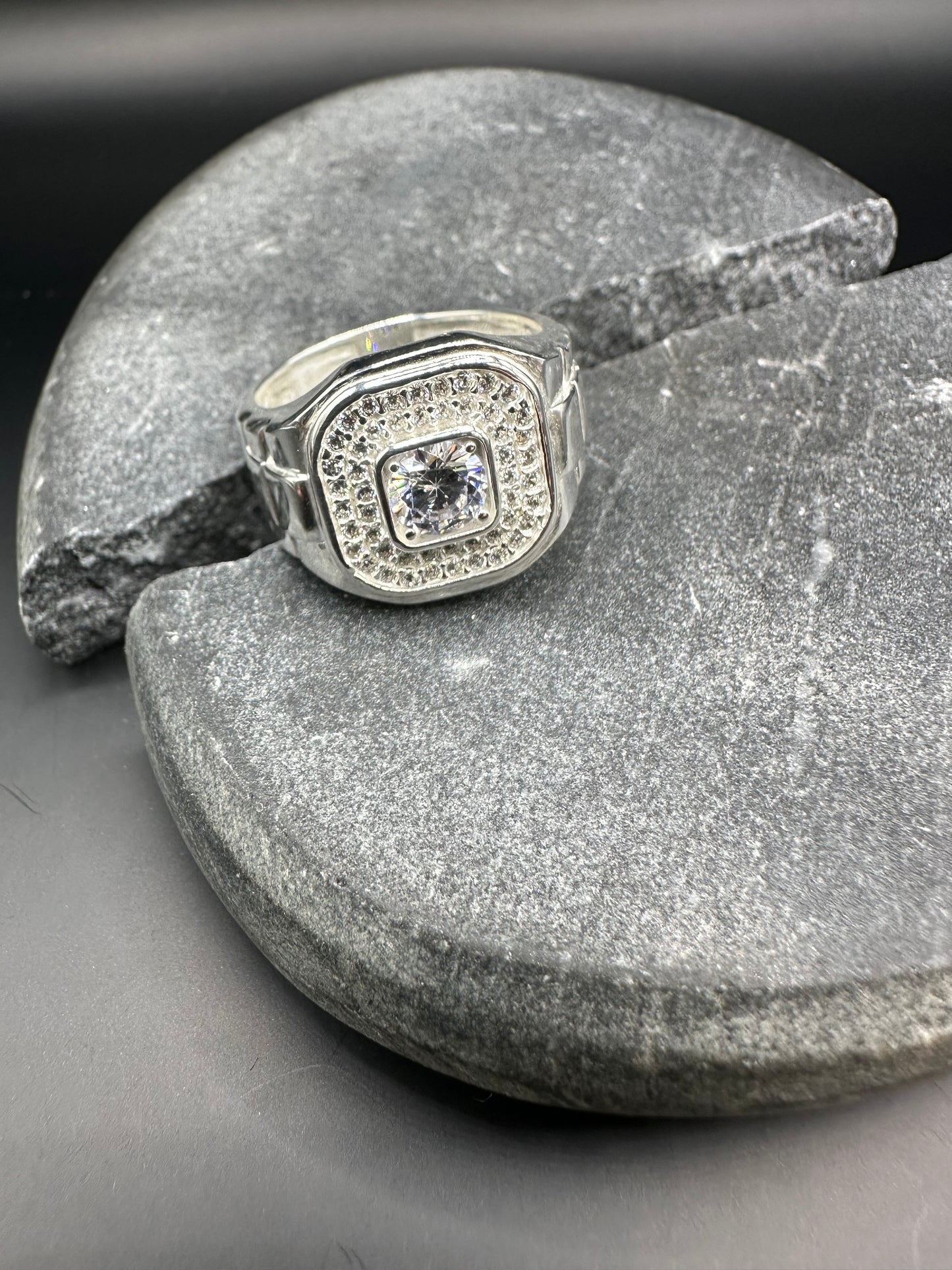 Schitterende 925 Zilveren Ring – Bezet met Zirkonia | Maat 20 | Elegant & Tijdloos
