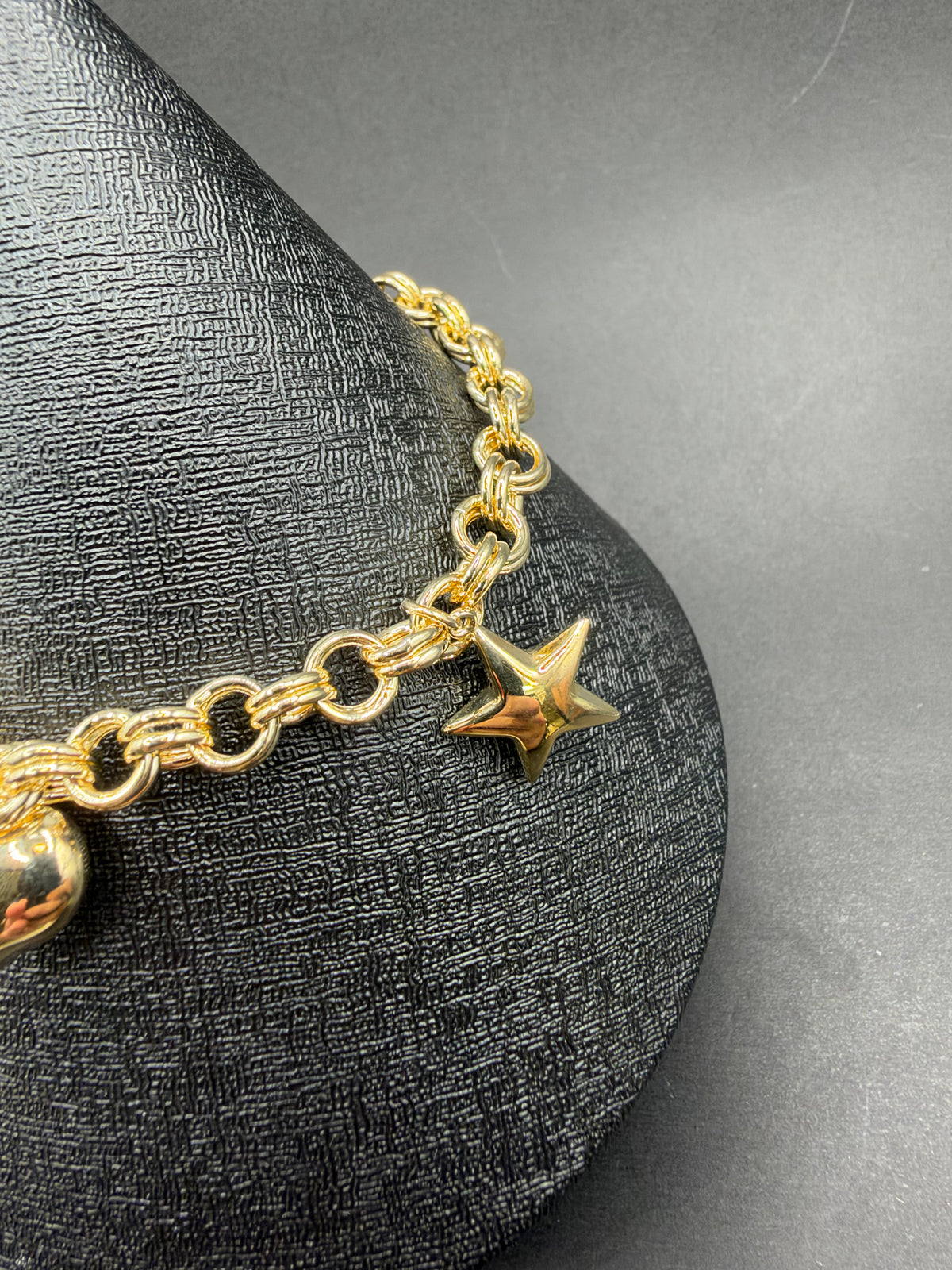 14K Gouden Bedelarmband met Hart en Twee Sterren – 19 cm – 8,2 mm