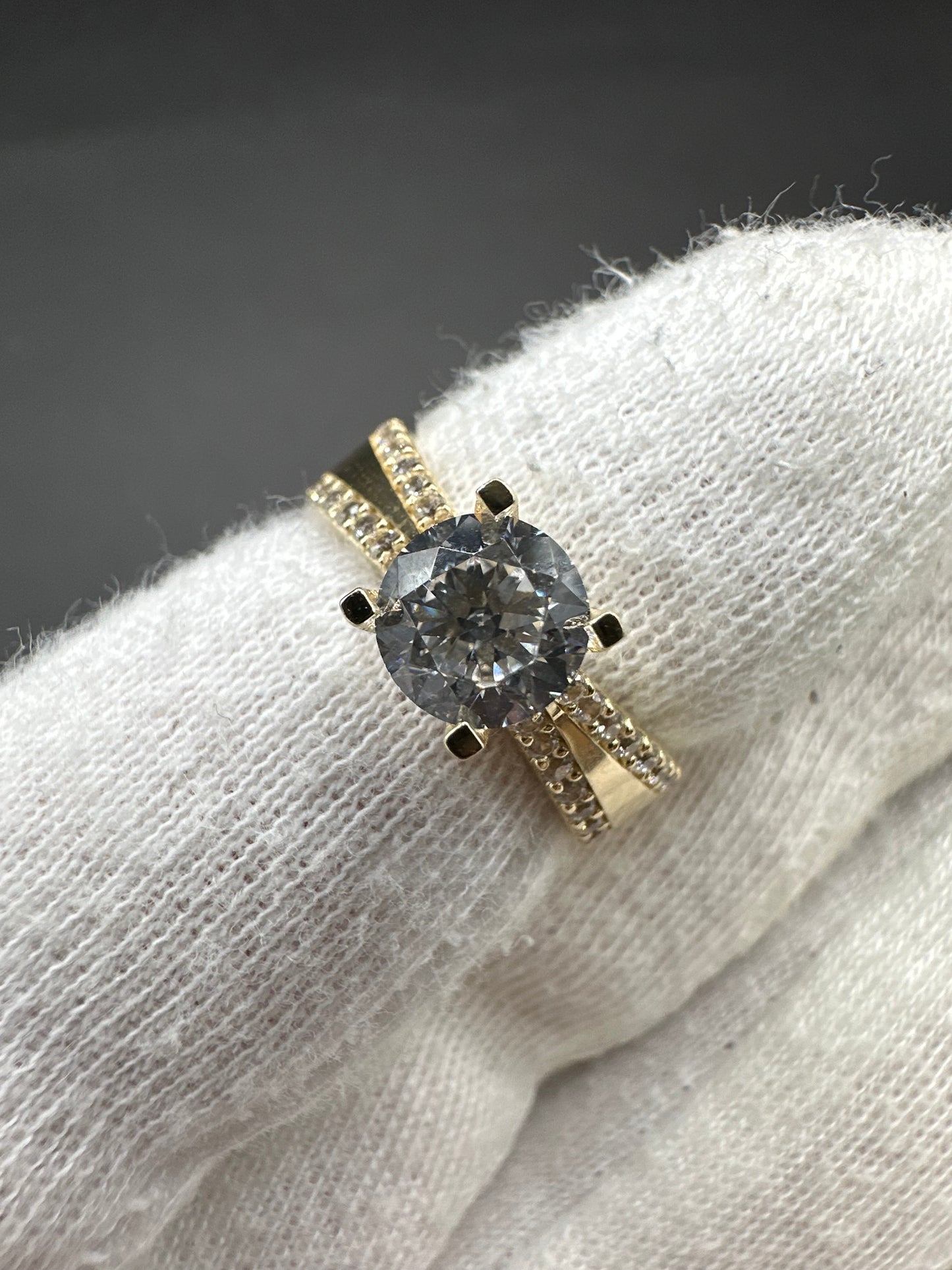 14K Gouden Ring met Zirkonia – Maat 17,5