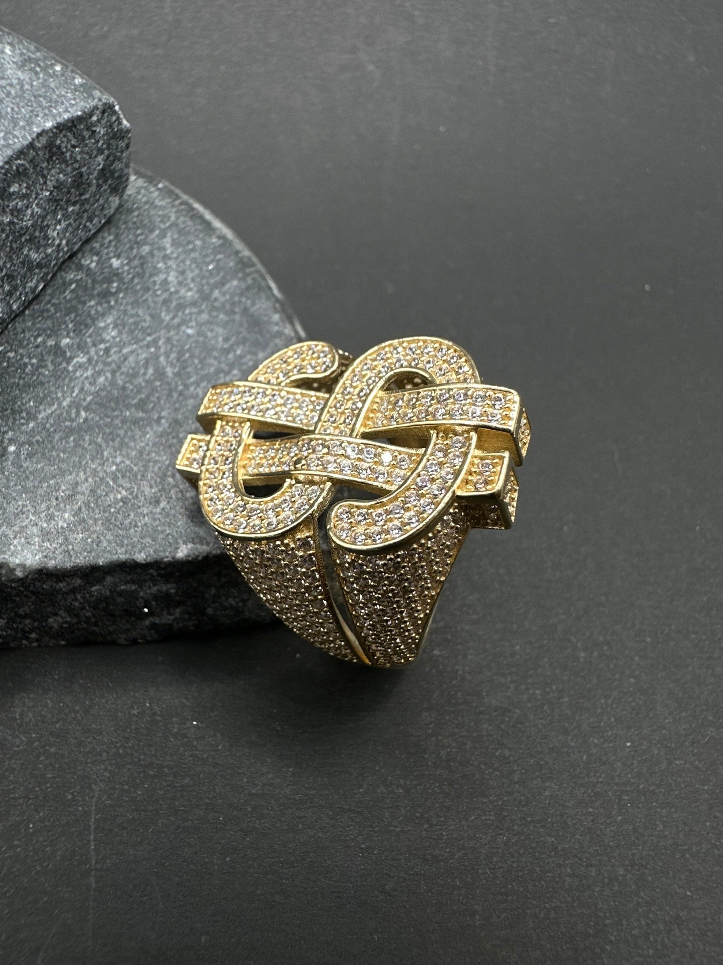 14K Gouden Iced Dollar Ring met Zirkonia – Maat 20