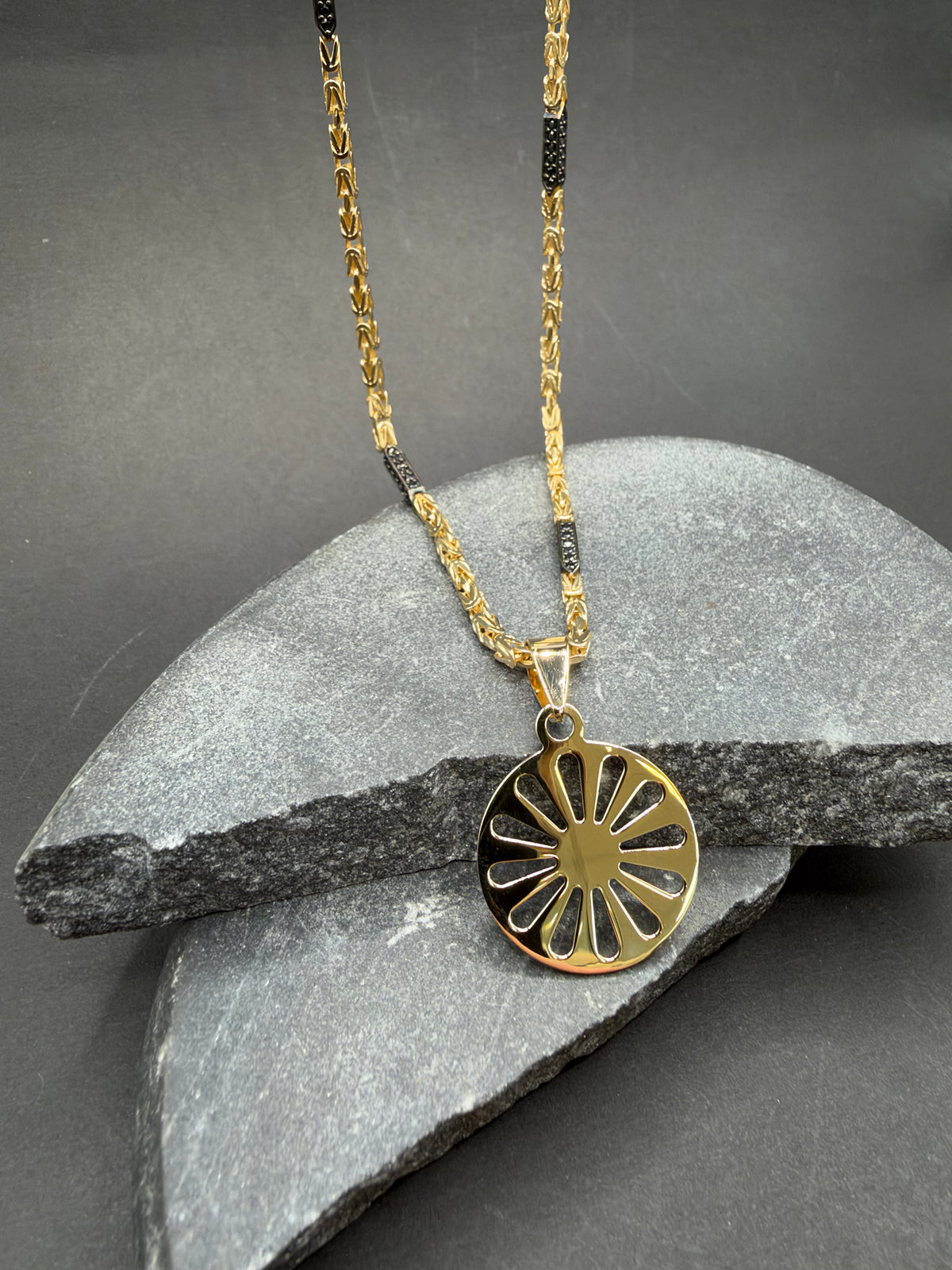 14K Gouden Koningsketting met Onyx en Woonwagenwiel Hanger