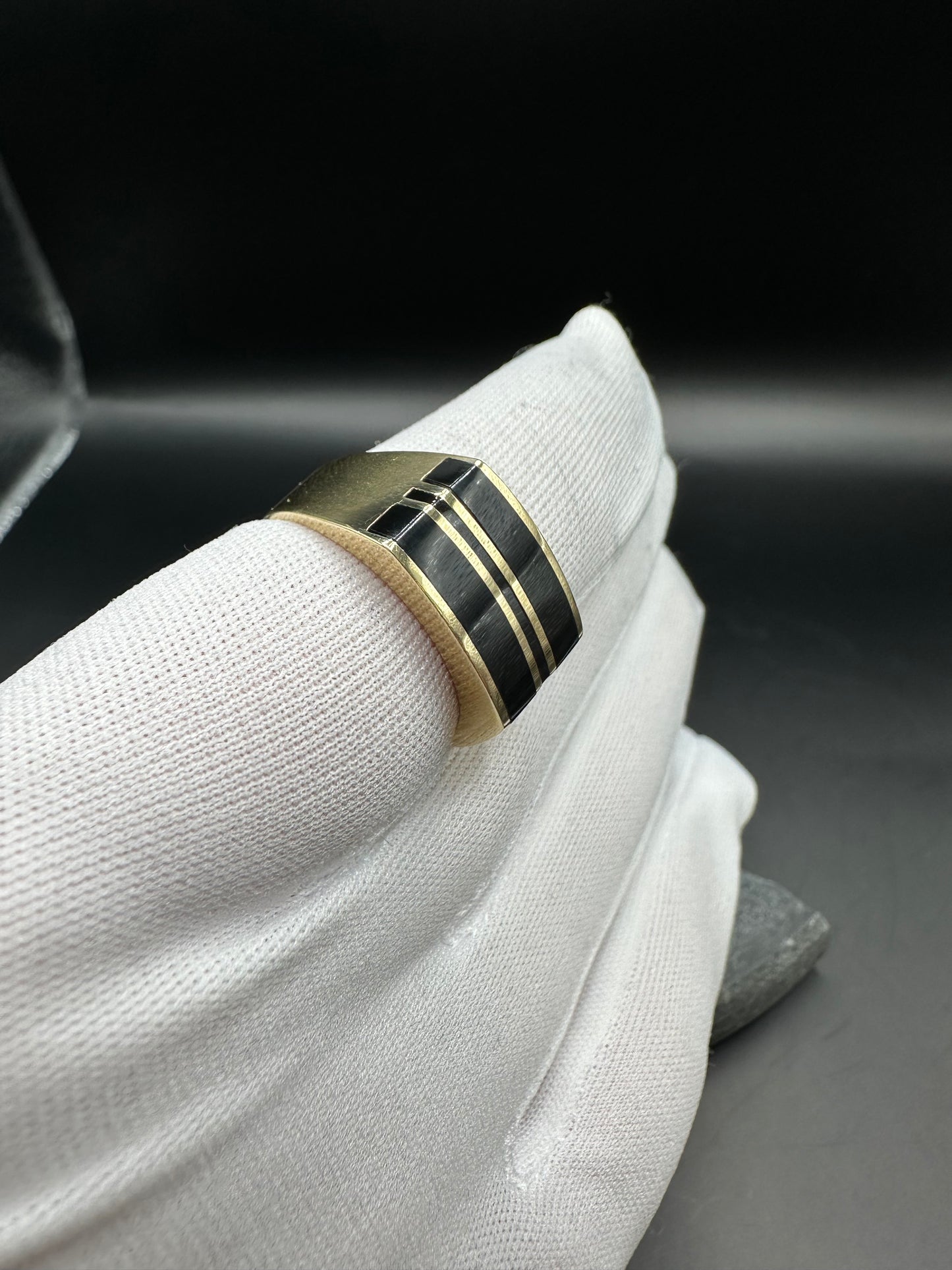18K Massieve Zegelring met Onyx Lagen Steen – Maat 20