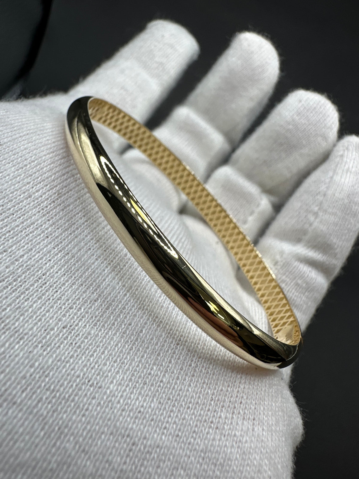14K Gouden Moderne Gladde Slavenarmband met Structuur – 61,1 mm – 6,1 mm