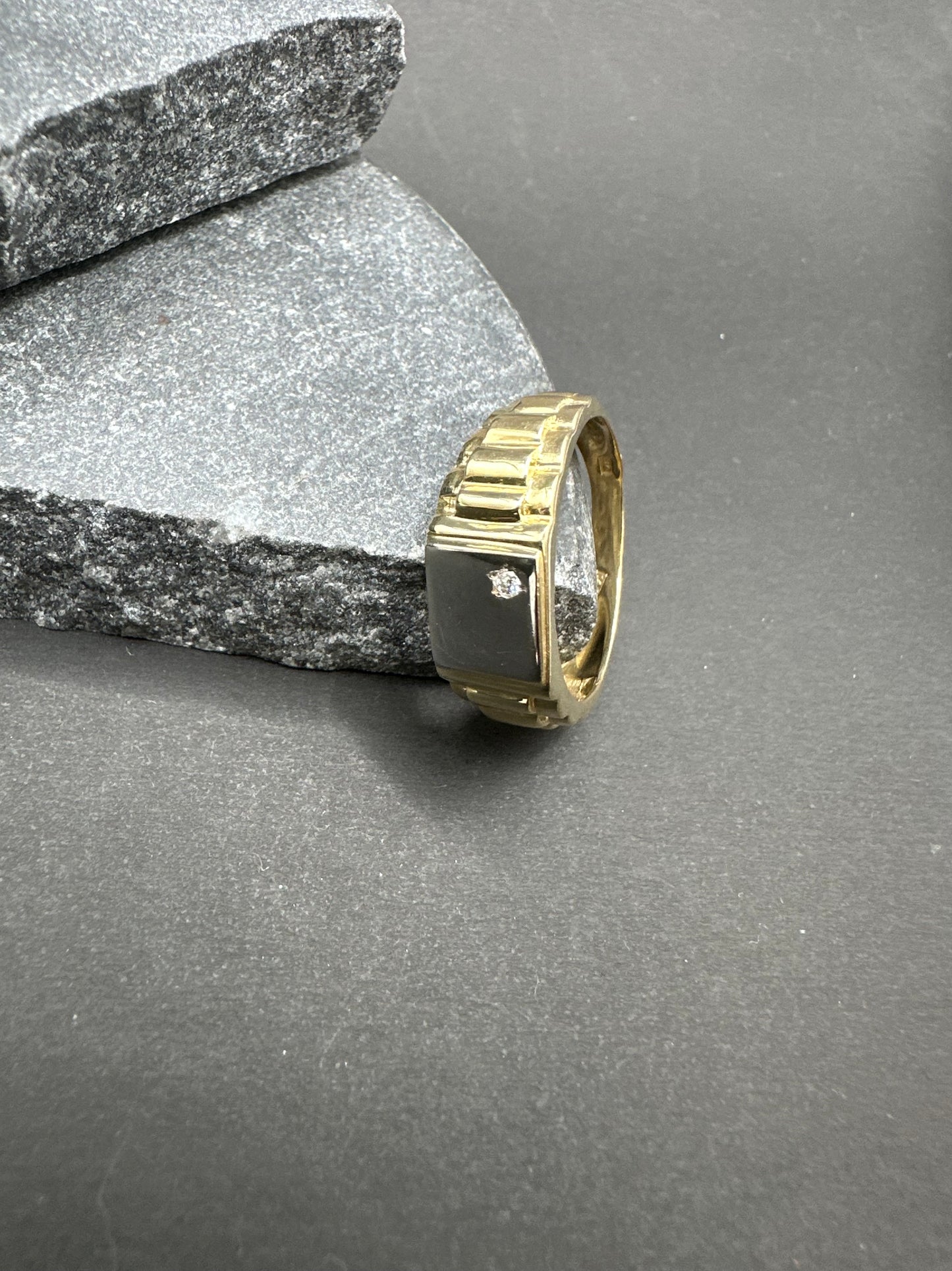 14K Gouden Zegelring met Zirkonia – Maat 20,5