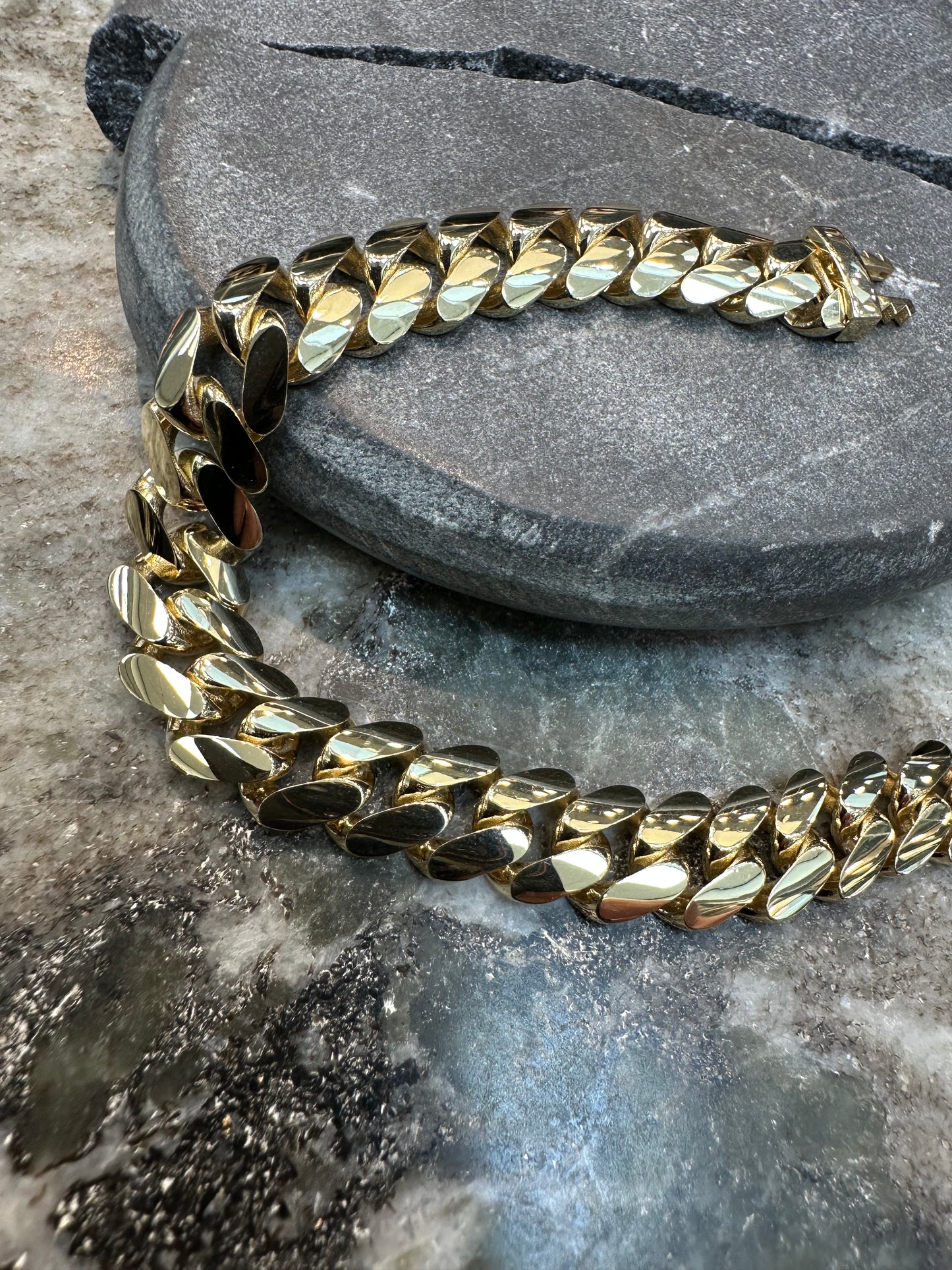 Prachtige 14K Gouden Cubaan Link Armband – 21 cm | 10,7 mm | Stoer & Luxe