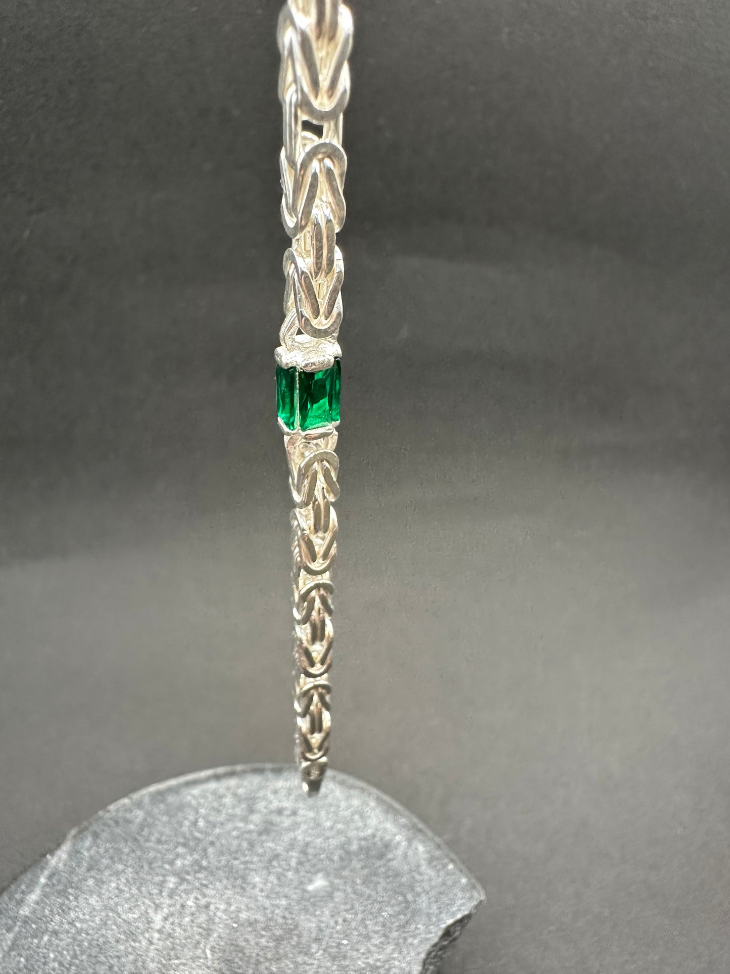 925 Zilveren Koningsarmband met Smaragd Stenen – 18 cm