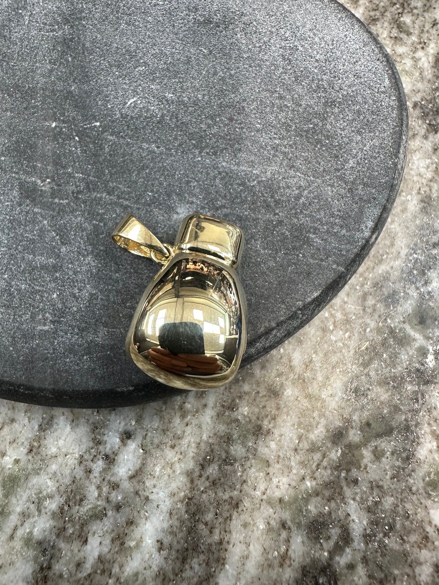 14K Gouden Bokshandschoen Hanger – 15,5 mm