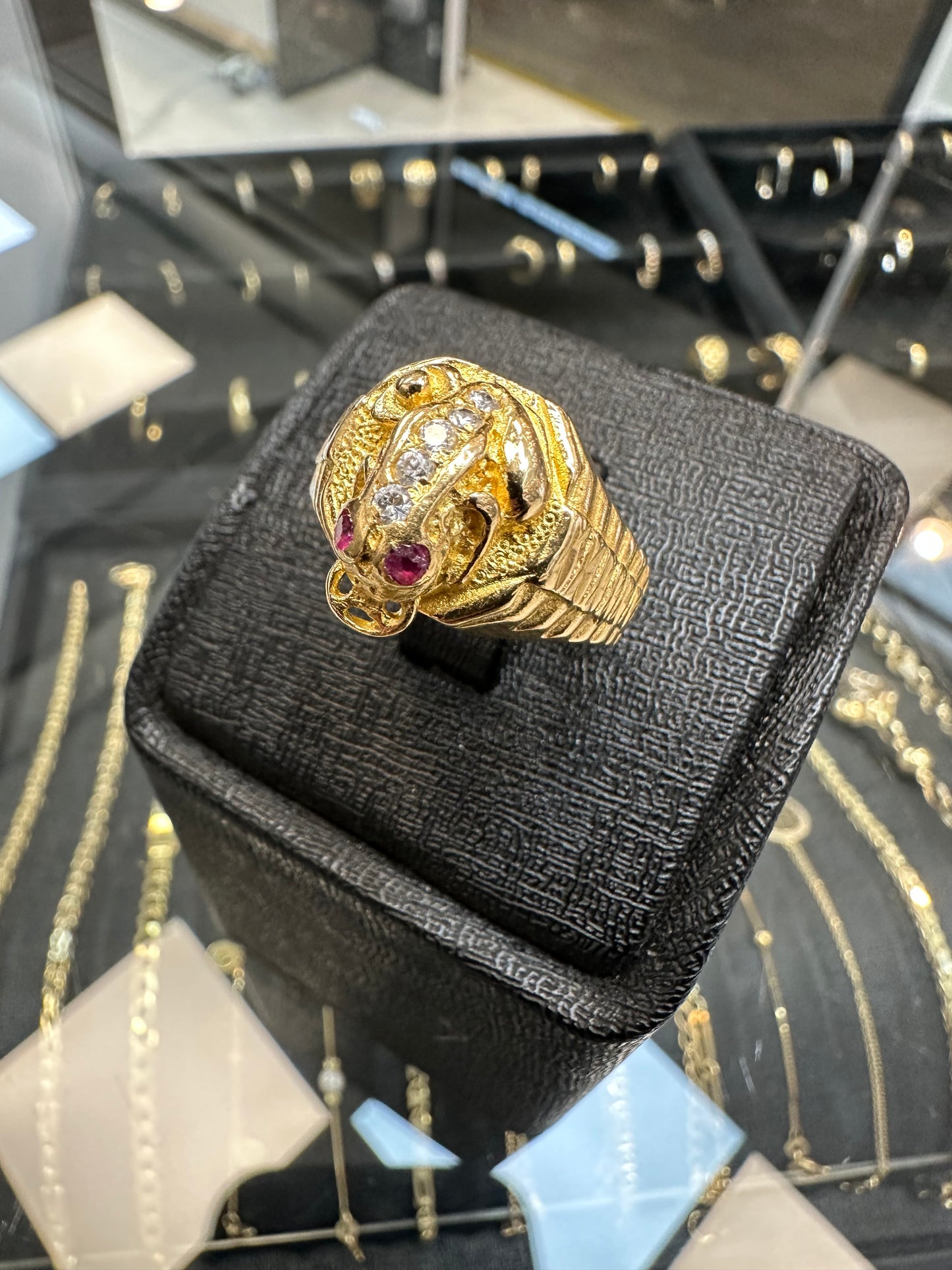 22K Gouden Kikker Ring met Robijn en Briljanten – Maat 21,5