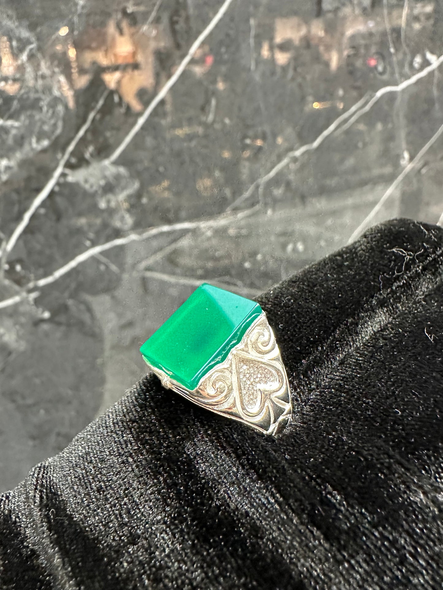 Prachtige 925 Zilveren Ring met Jade Steen – Maat 18,5