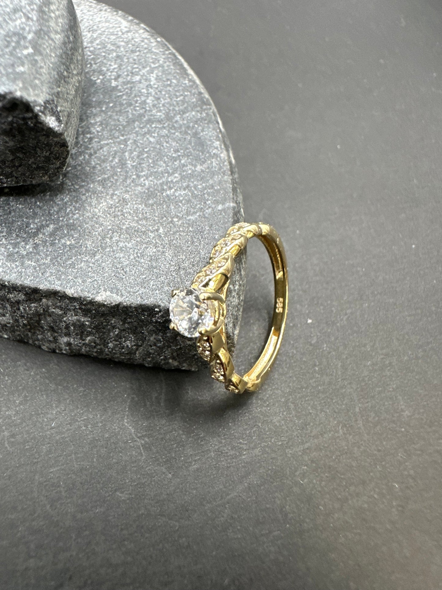 14K Gouden Ring met Zirkonia – Maat 16,5