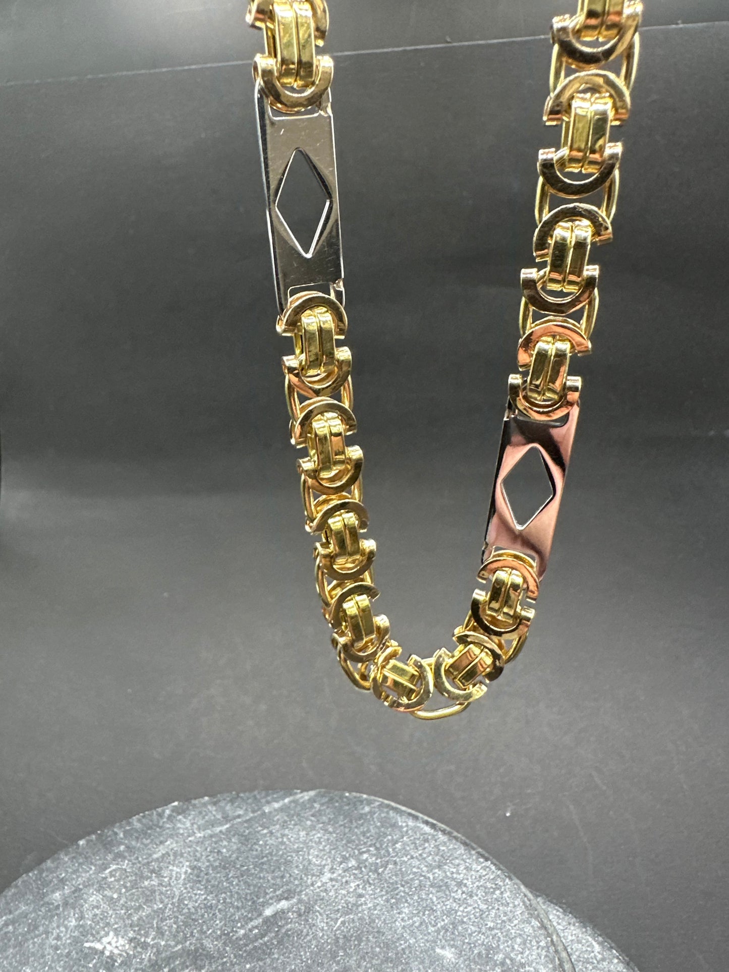 14K Gouden Platte Massieve Koningsketting met Witgouden Ruitjes – 70 cm