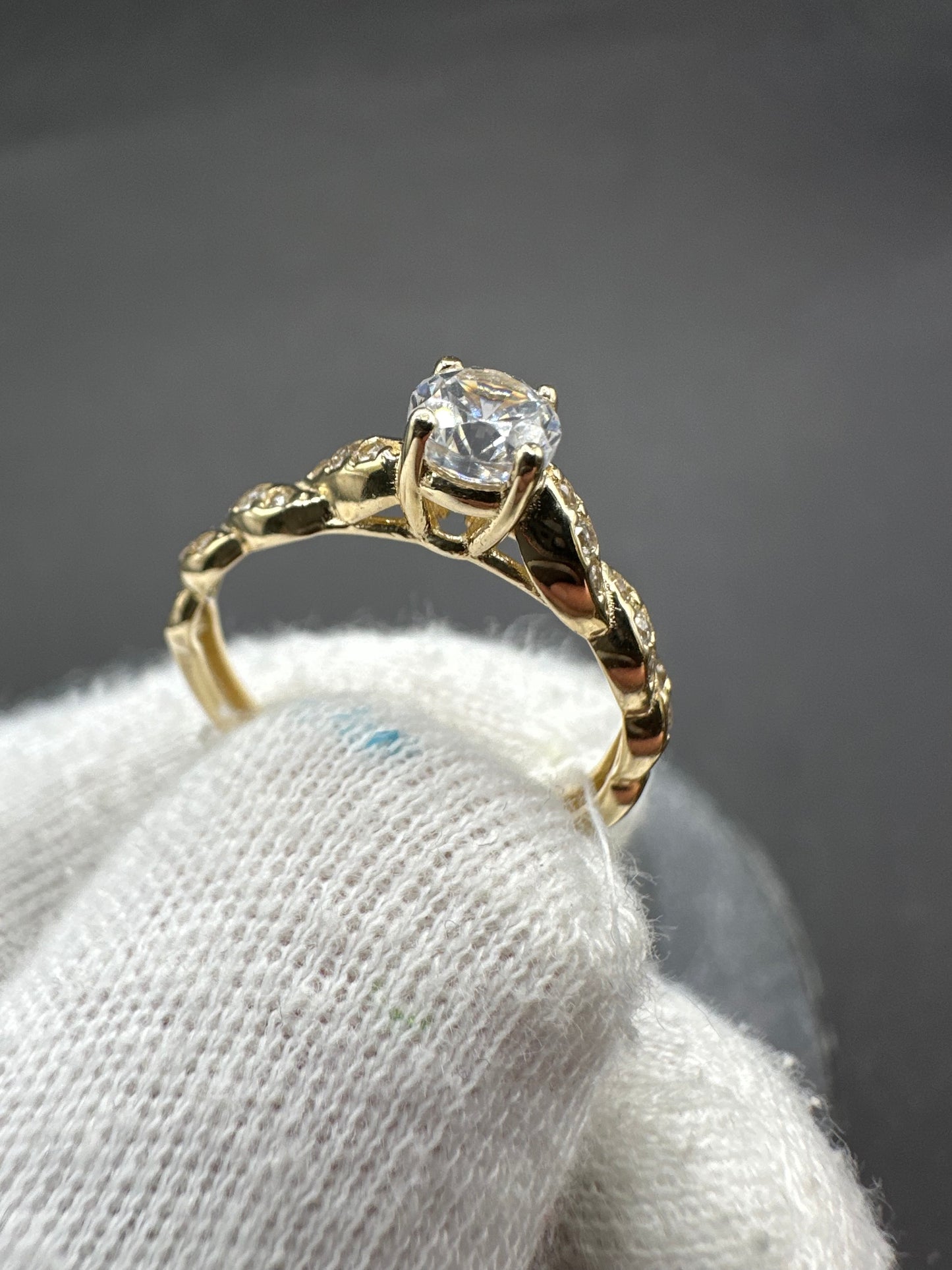 14K Gouden Ring met Zirkonia – Maat 16,5