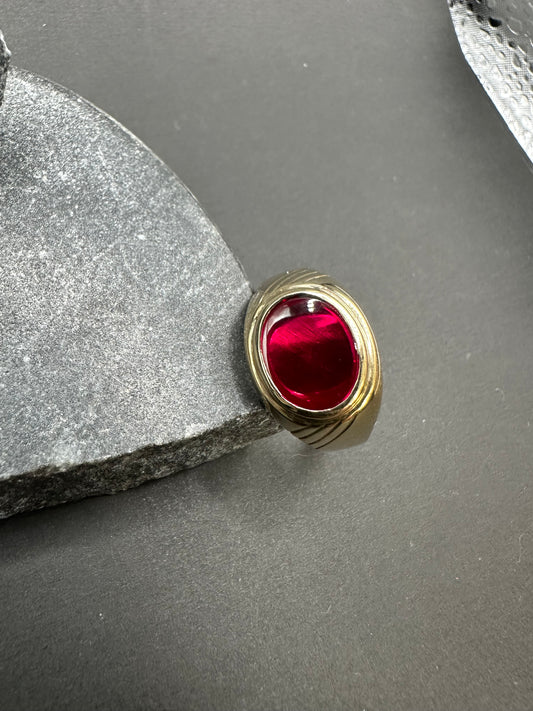14K Gouden Ring met Rode Edelsteen – Maat 20