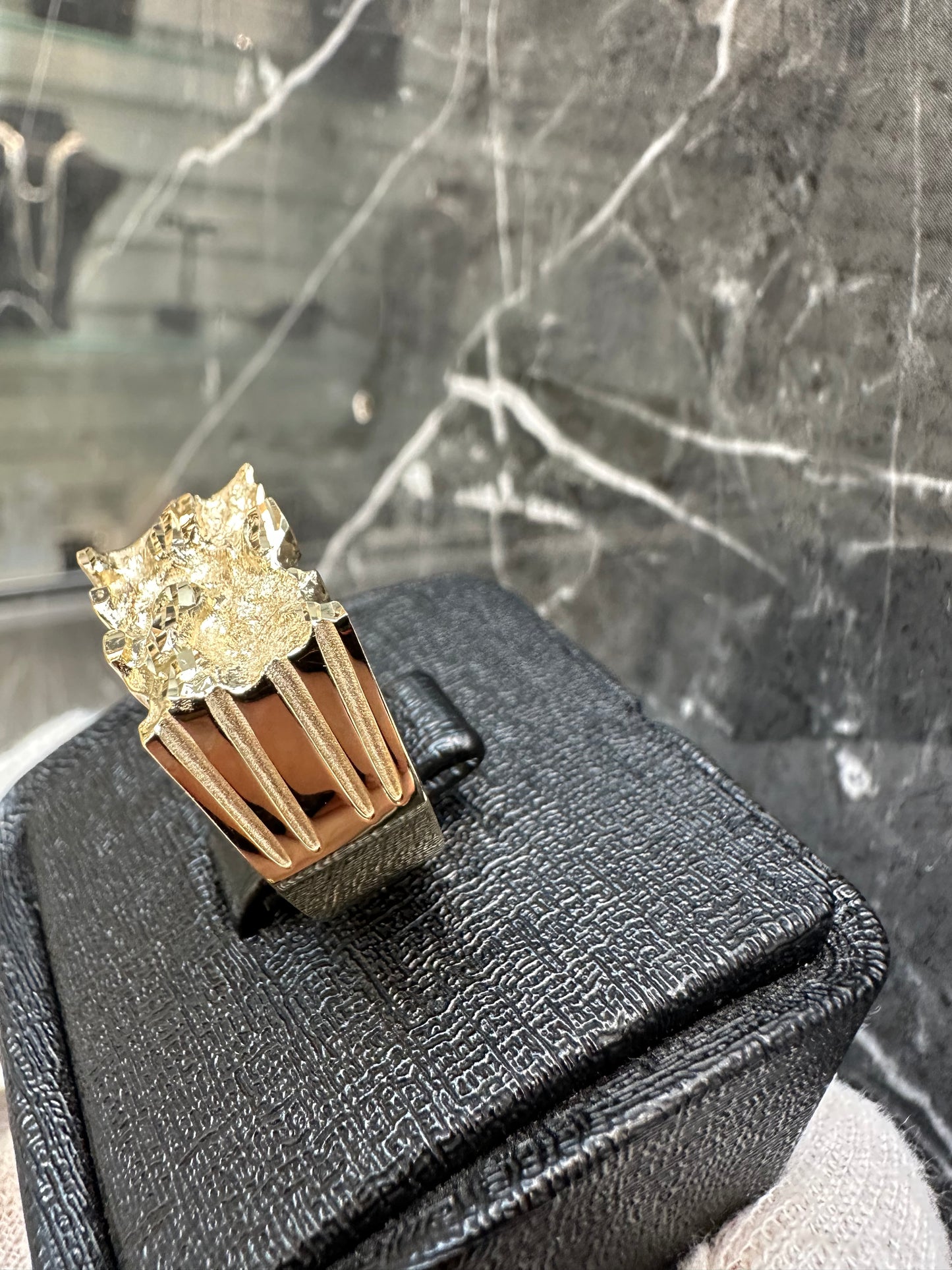 Prachtige 14K Gouden Piet Piet Ring – Diamond Cut
