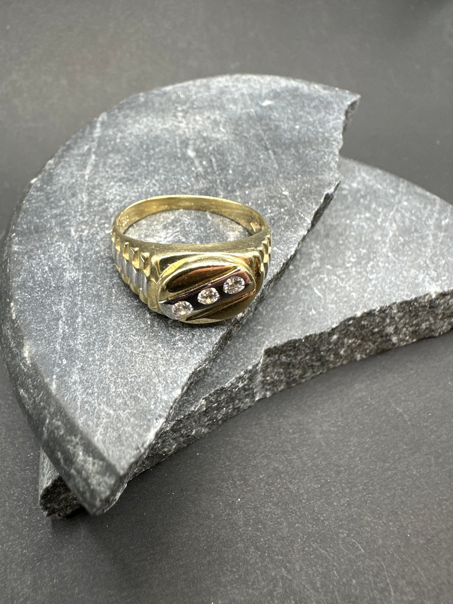 14K Gouden Bicolor Ring met 3 Zirkonia Stenen – Maat 19