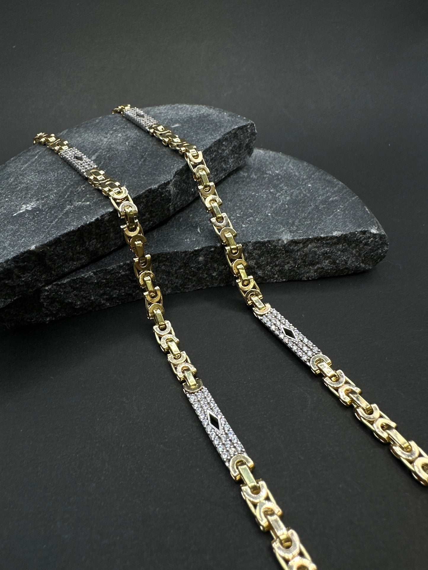 14K Gouden Massieve Platte Koningsketting met Iced Ruitjes – 70 cm