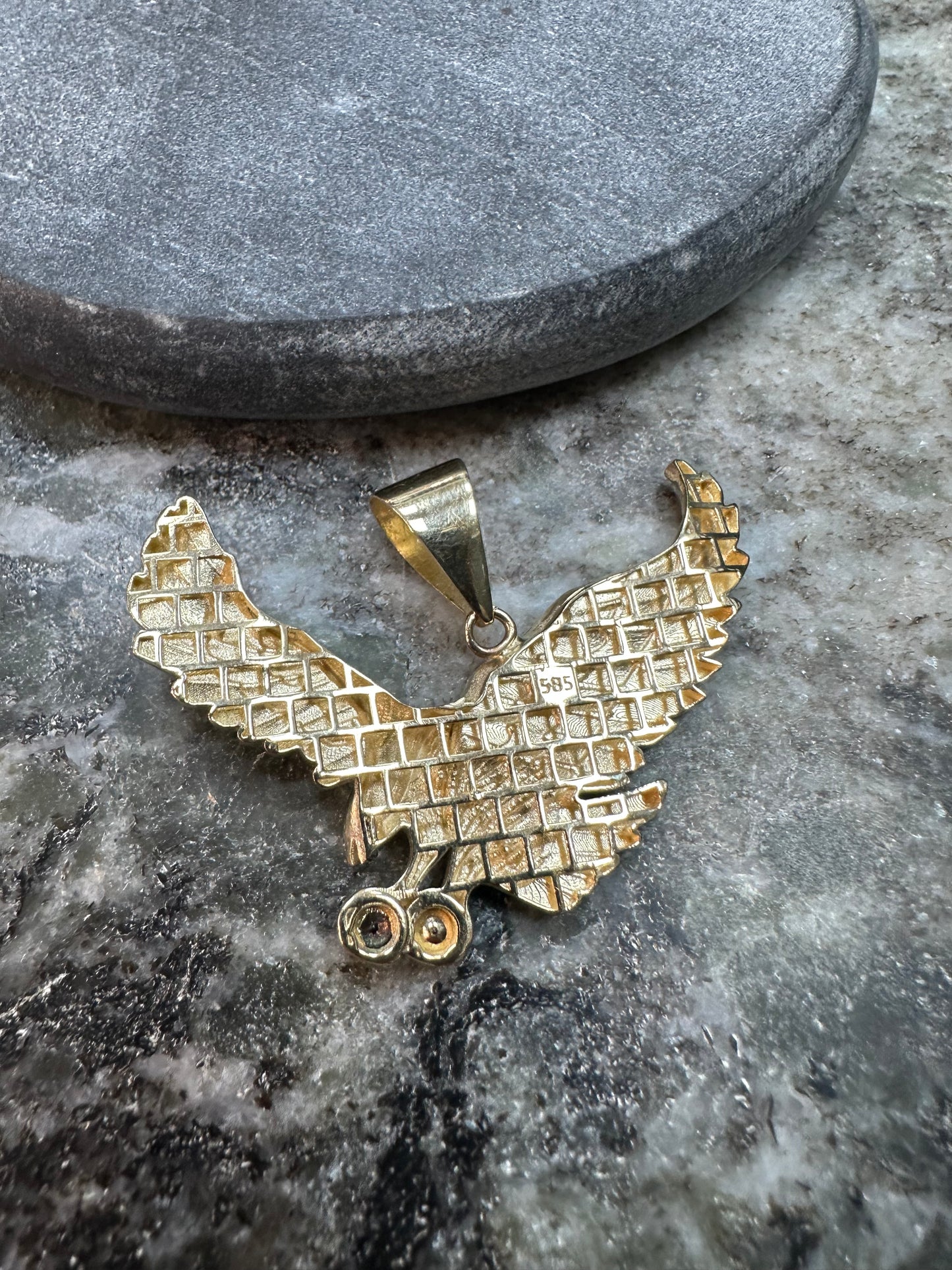 14K Gouden Adelaar Hanger met Robijnen en Onyx – 48 mm