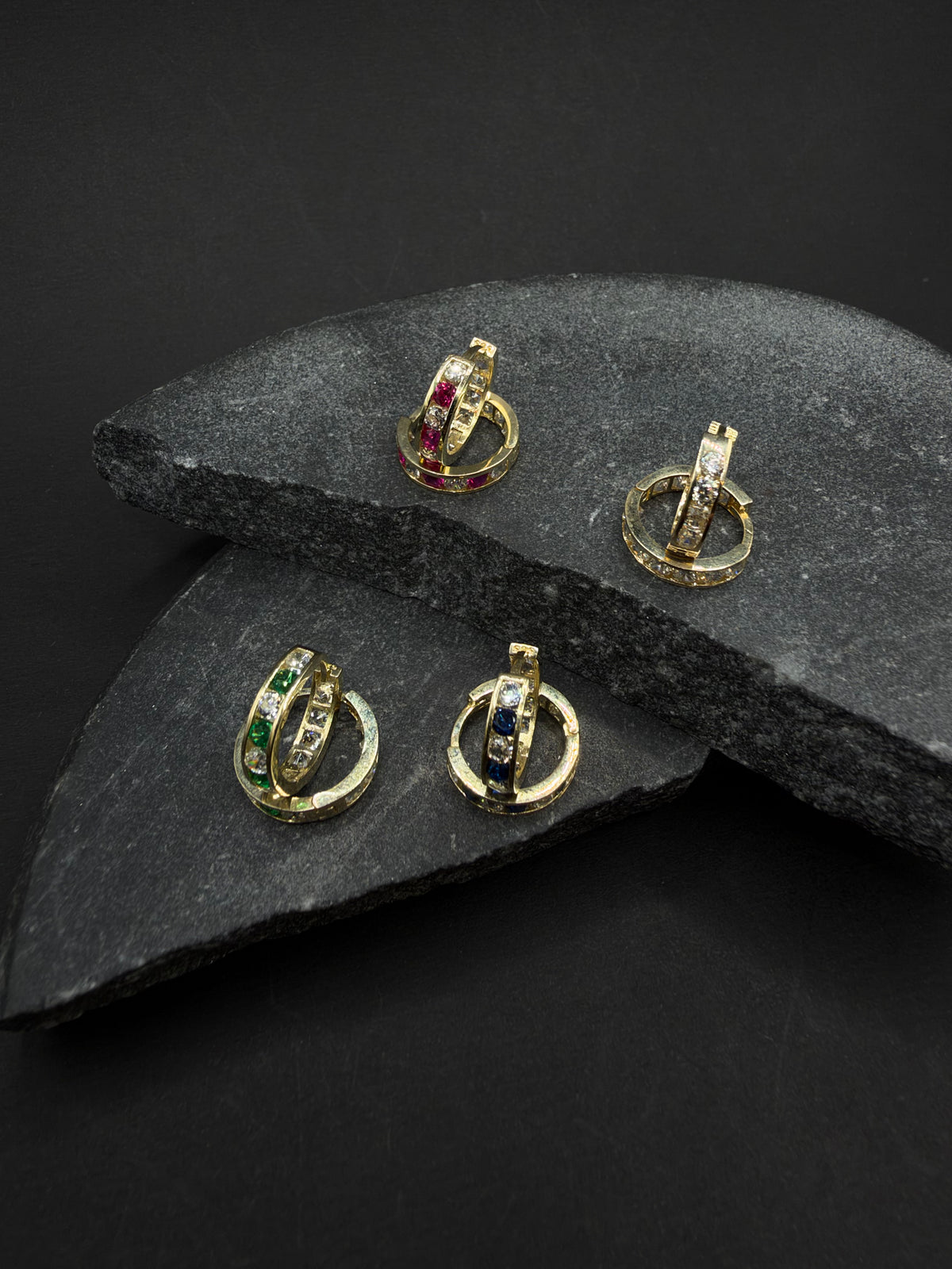 14K Gouden Oorbellen met Zirkonia en Edelsteen – Ø 12 mm – 2,6 mm Breed